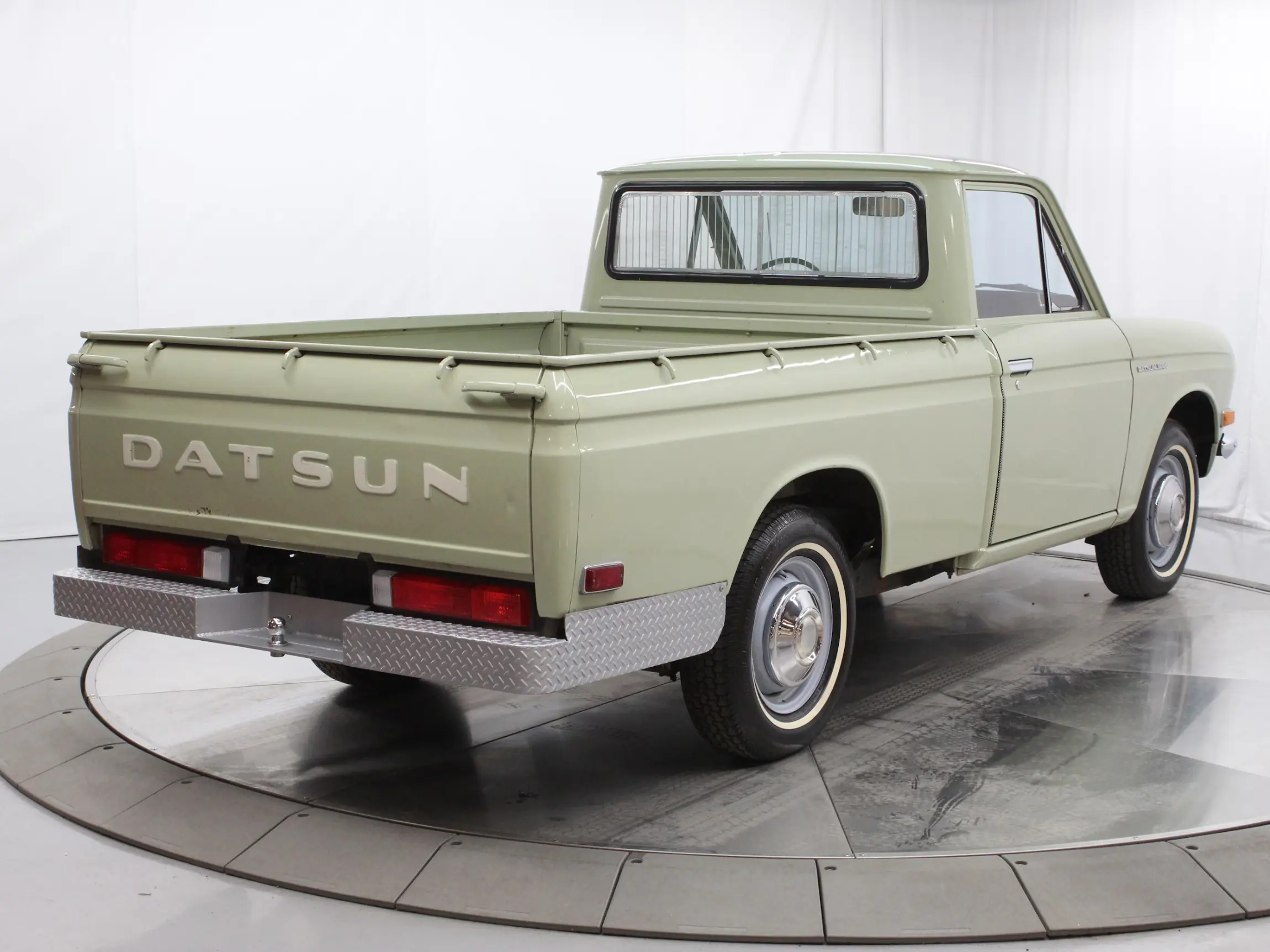 1971-datsun-1600-for-sale-07