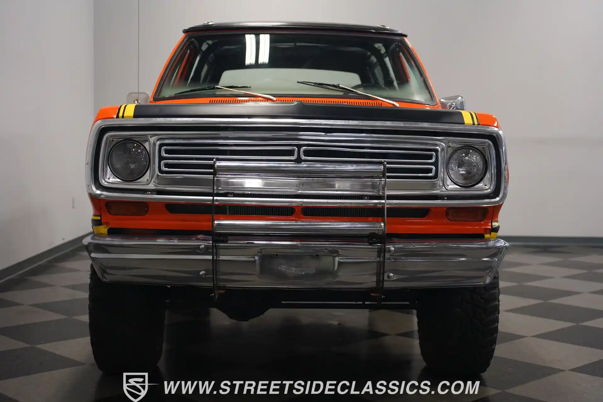 1975-dodge-ramcharger-4x4-for-sale-05