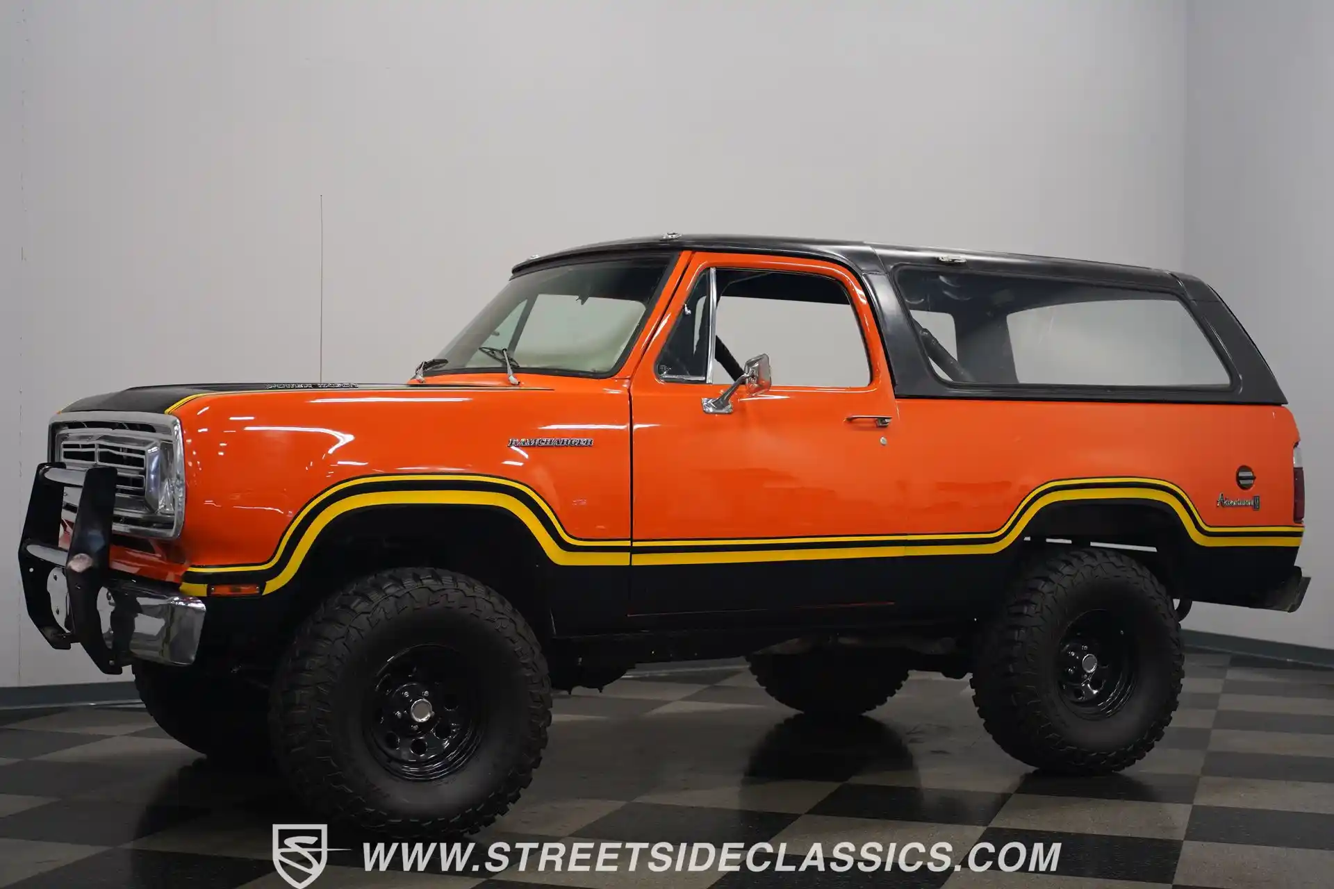 1975-dodge-ramcharger-4x4-for-sale-06