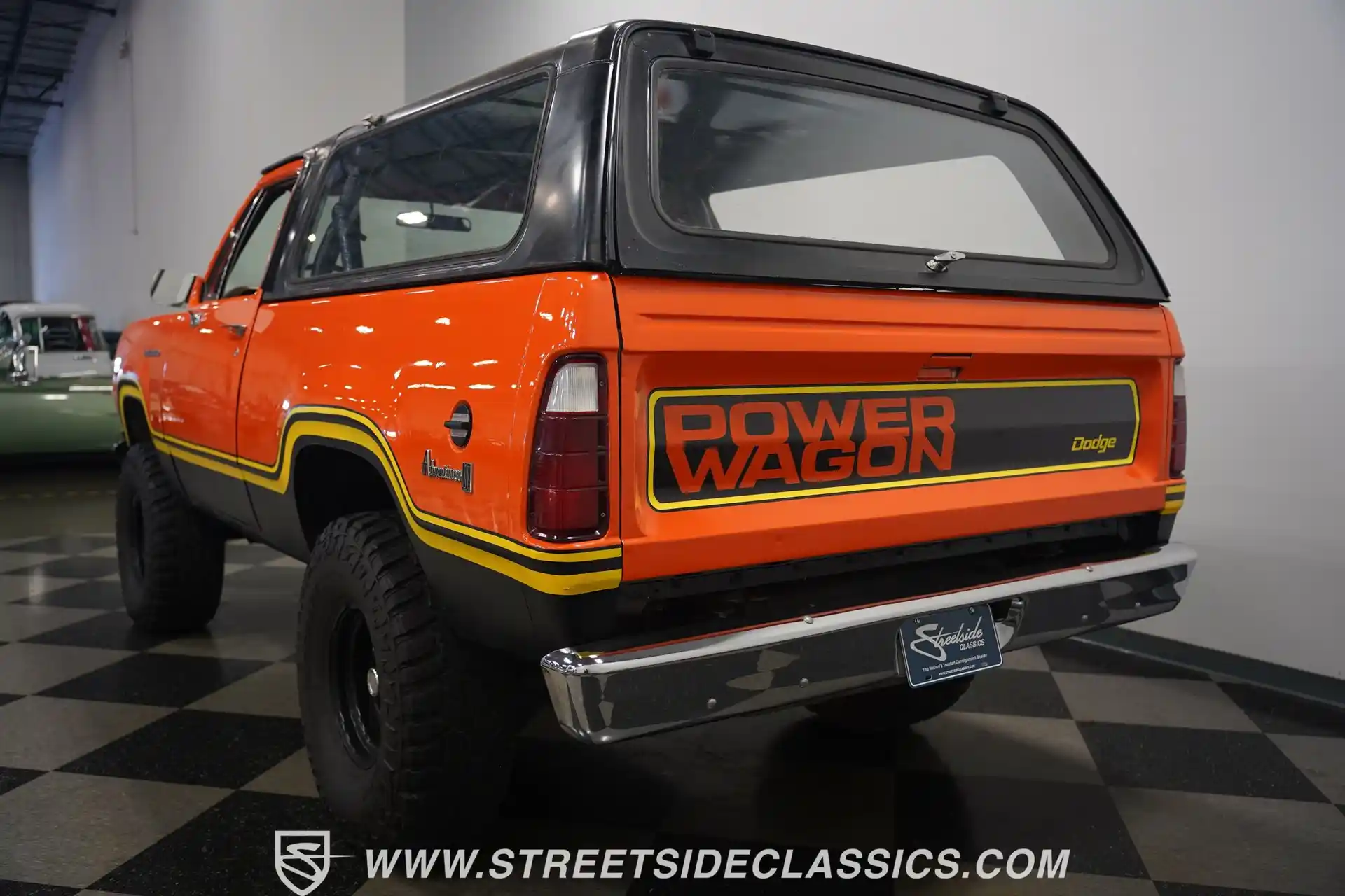 1975-dodge-ramcharger-4x4-for-sale-08