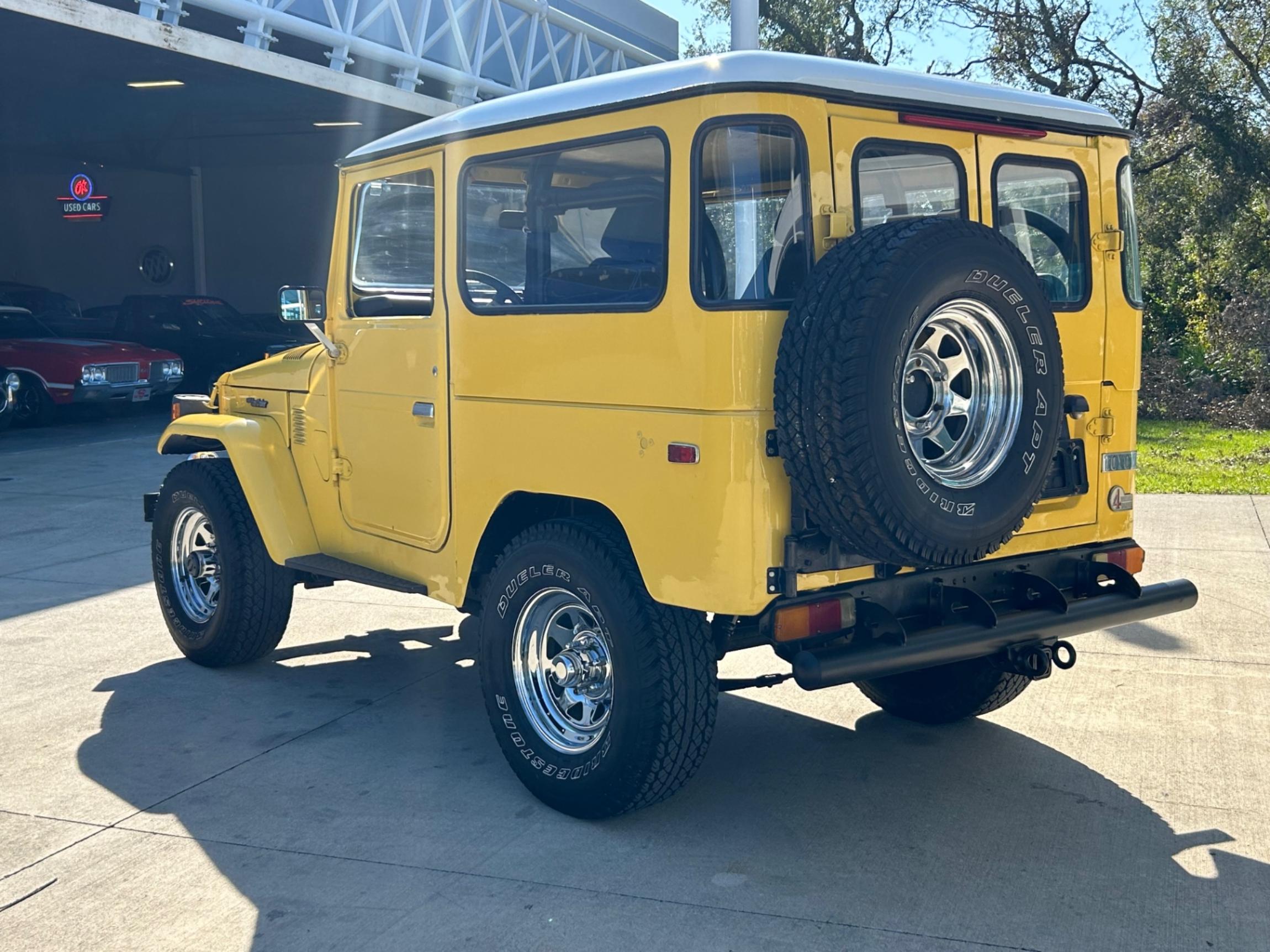 1975-toyota-land-cruiser-fj40-for-sale-03