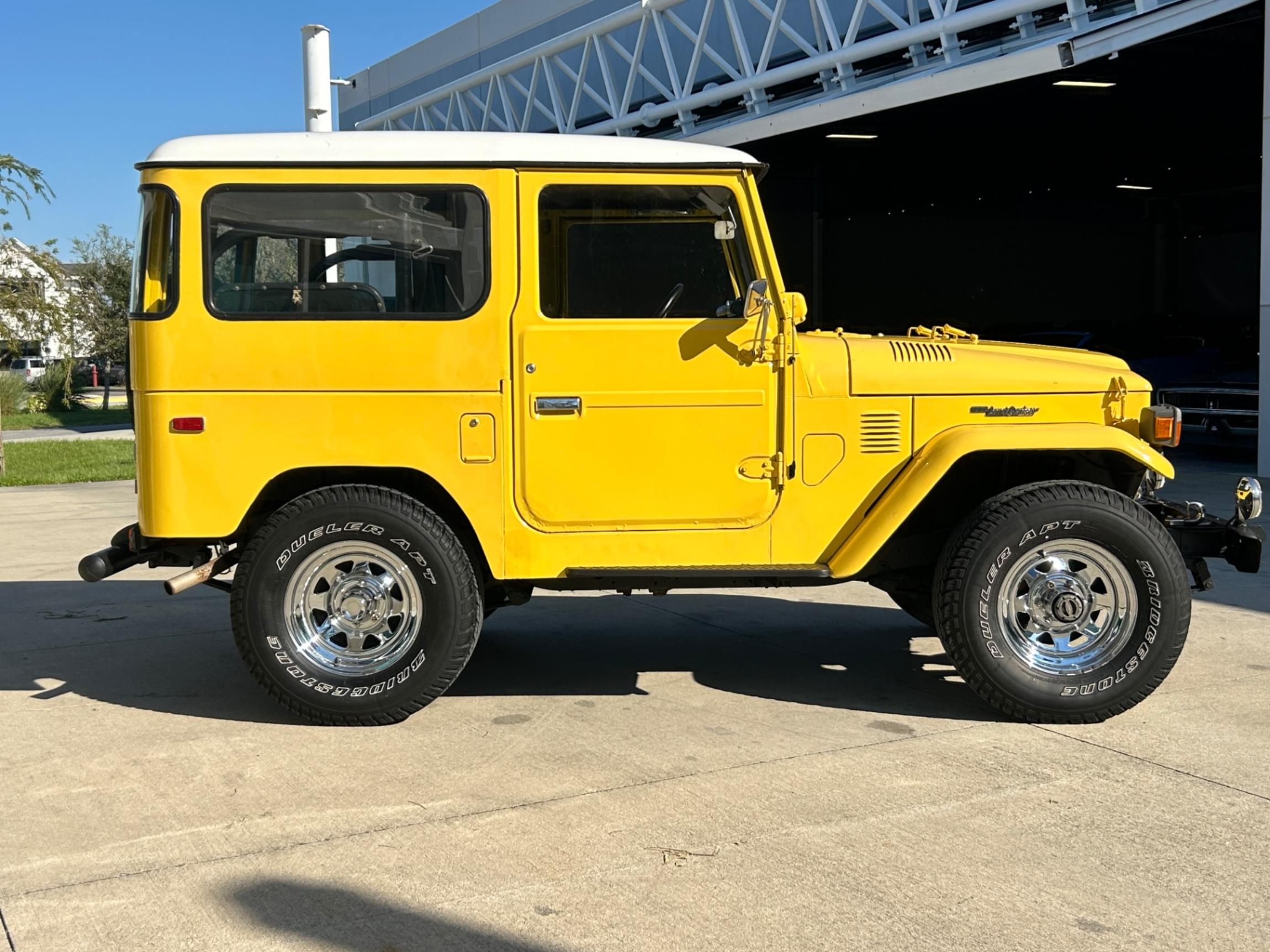 1975-toyota-land-cruiser-fj40-for-sale-08