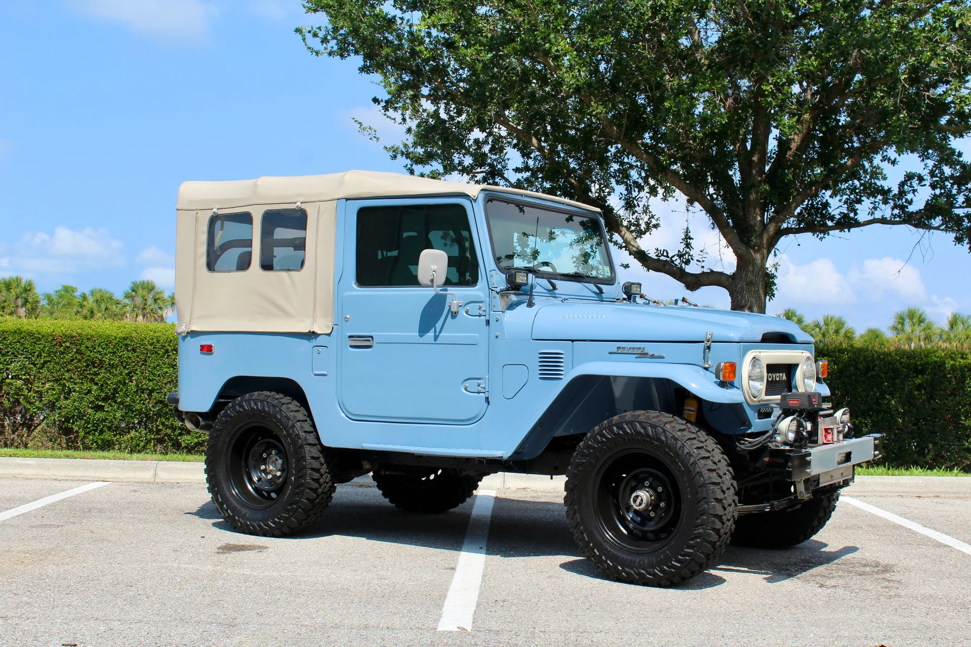 1976-toyota-fj40-landcrusier-for-sale-01