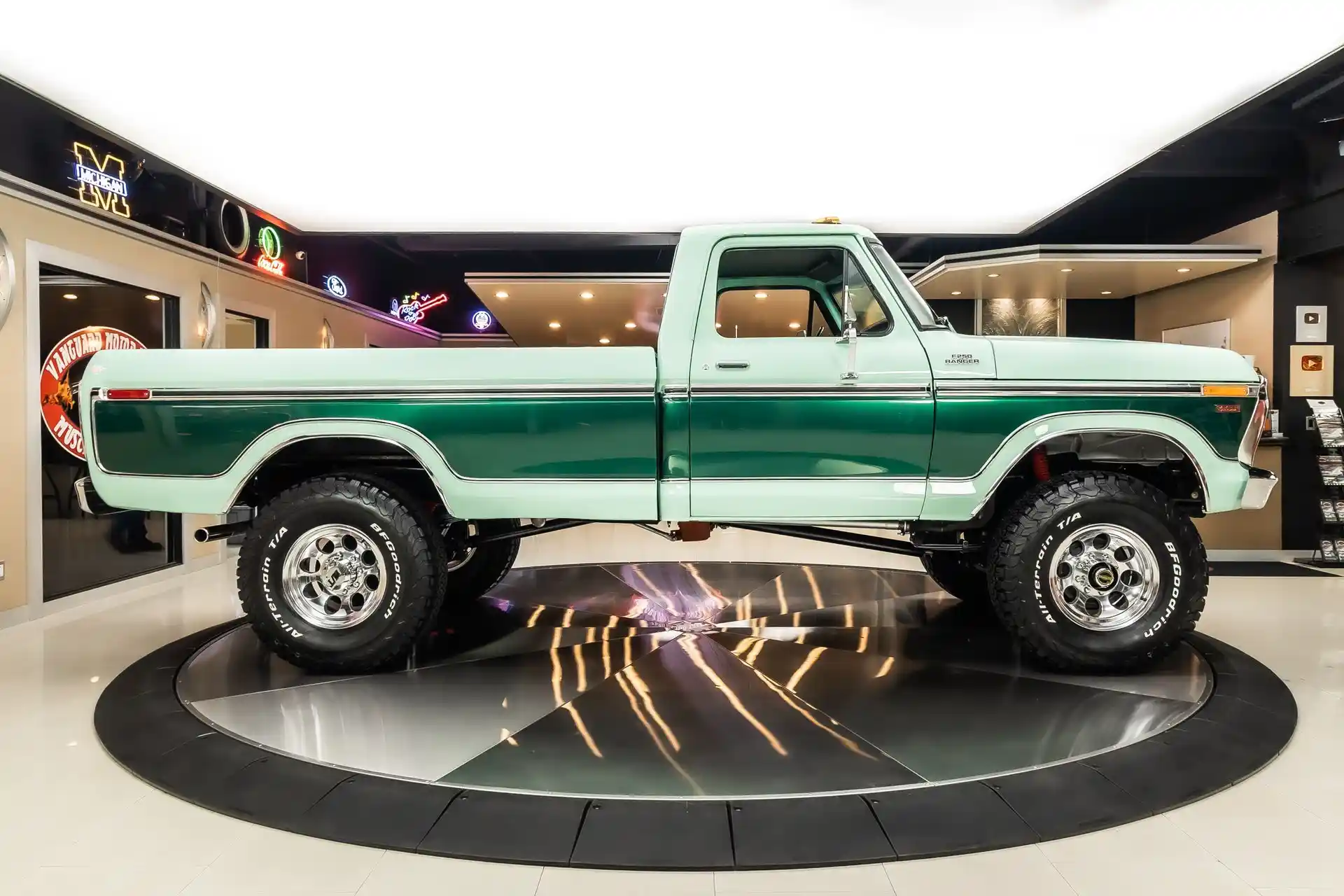 1977-ford-f-250-ranger-4x4-pickup-for-sale-10