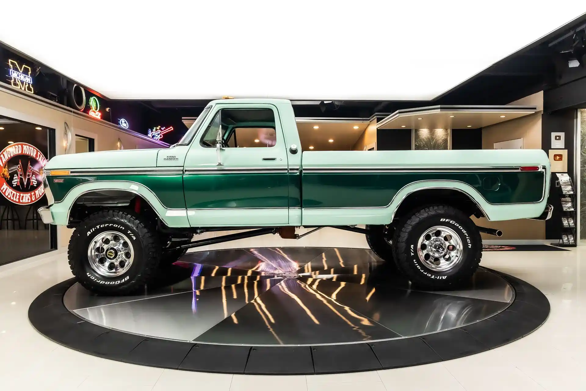 1977-ford-f-250-ranger-4x4-pickup-for-sale-15