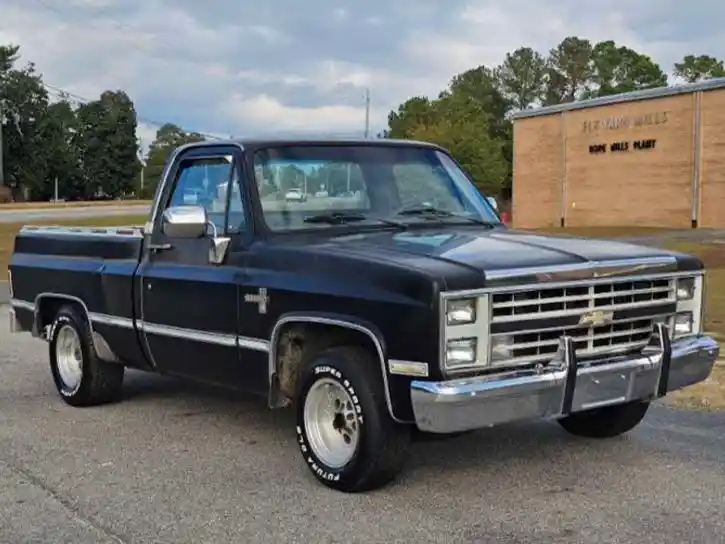 1985-chevrolet-c10-silverado-for-sale-04