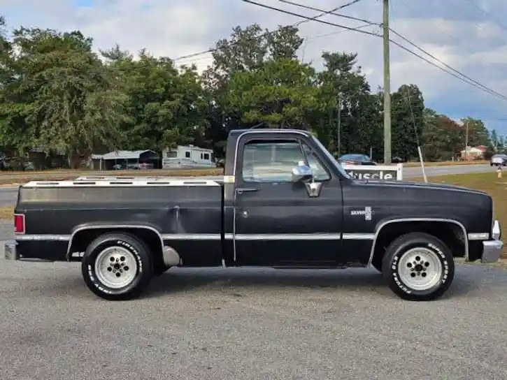 1985-chevrolet-c10-silverado-for-sale-05