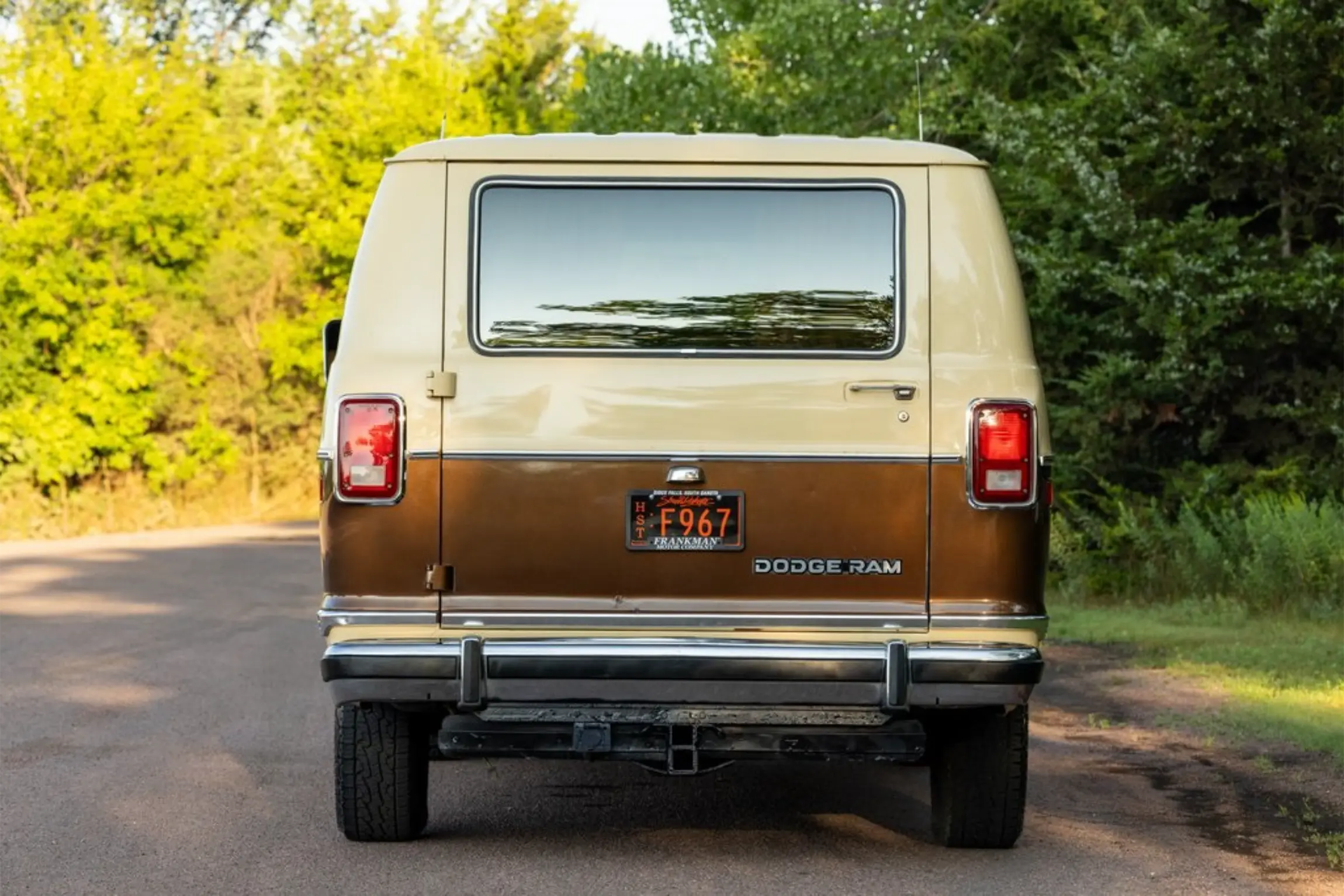 1985-dodge-ram-van-250-prospector-rwd-passenger-van-for-sale-15