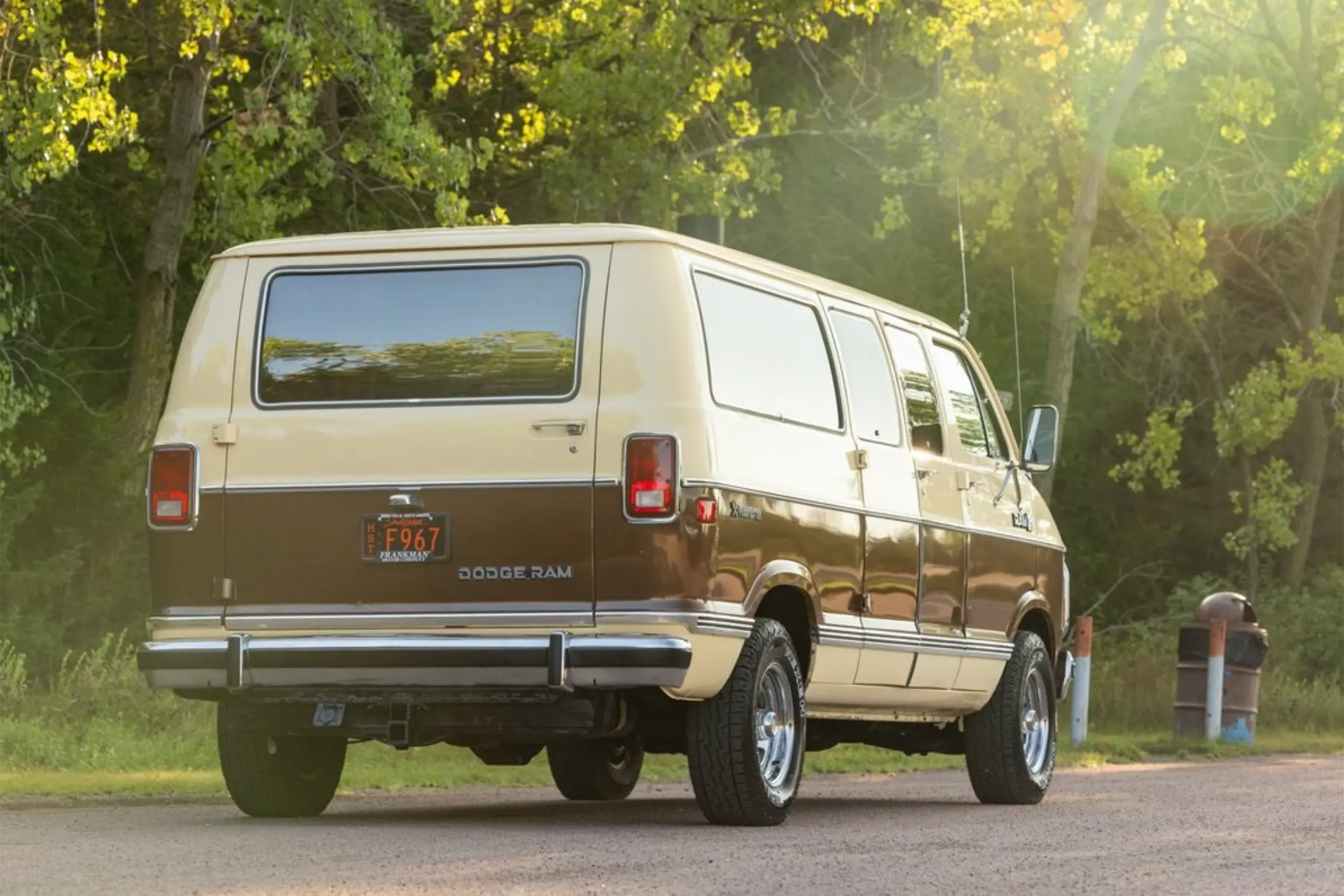 1985-dodge-ram-van-250-prospector-rwd-passenger-van-for-sale-23