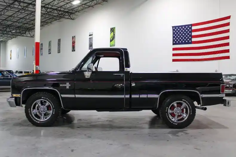 1987-chevrolet-r10-silverado-for-sale-02