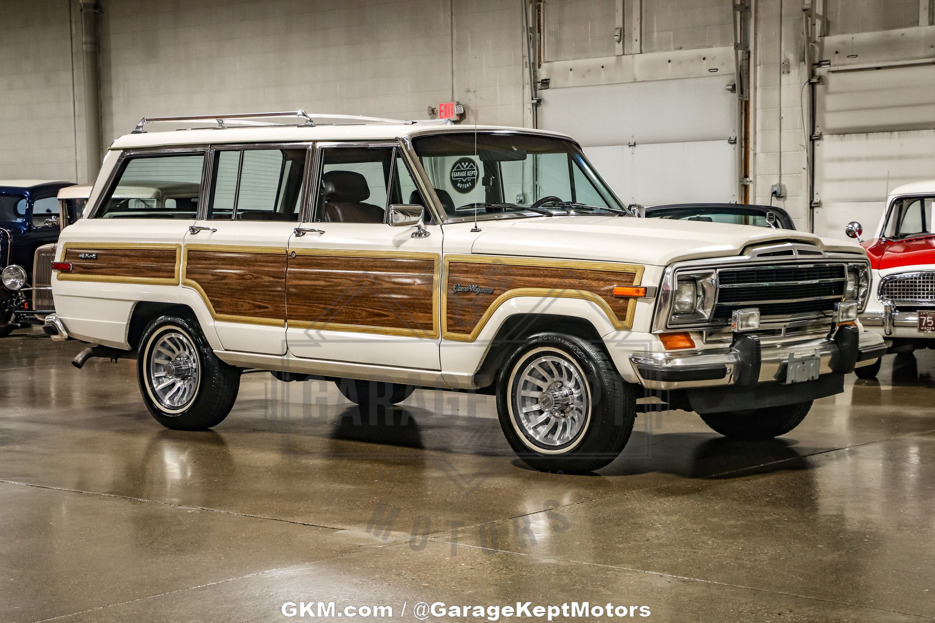 1987-jeep-grand-wagoneer-for-sale-01