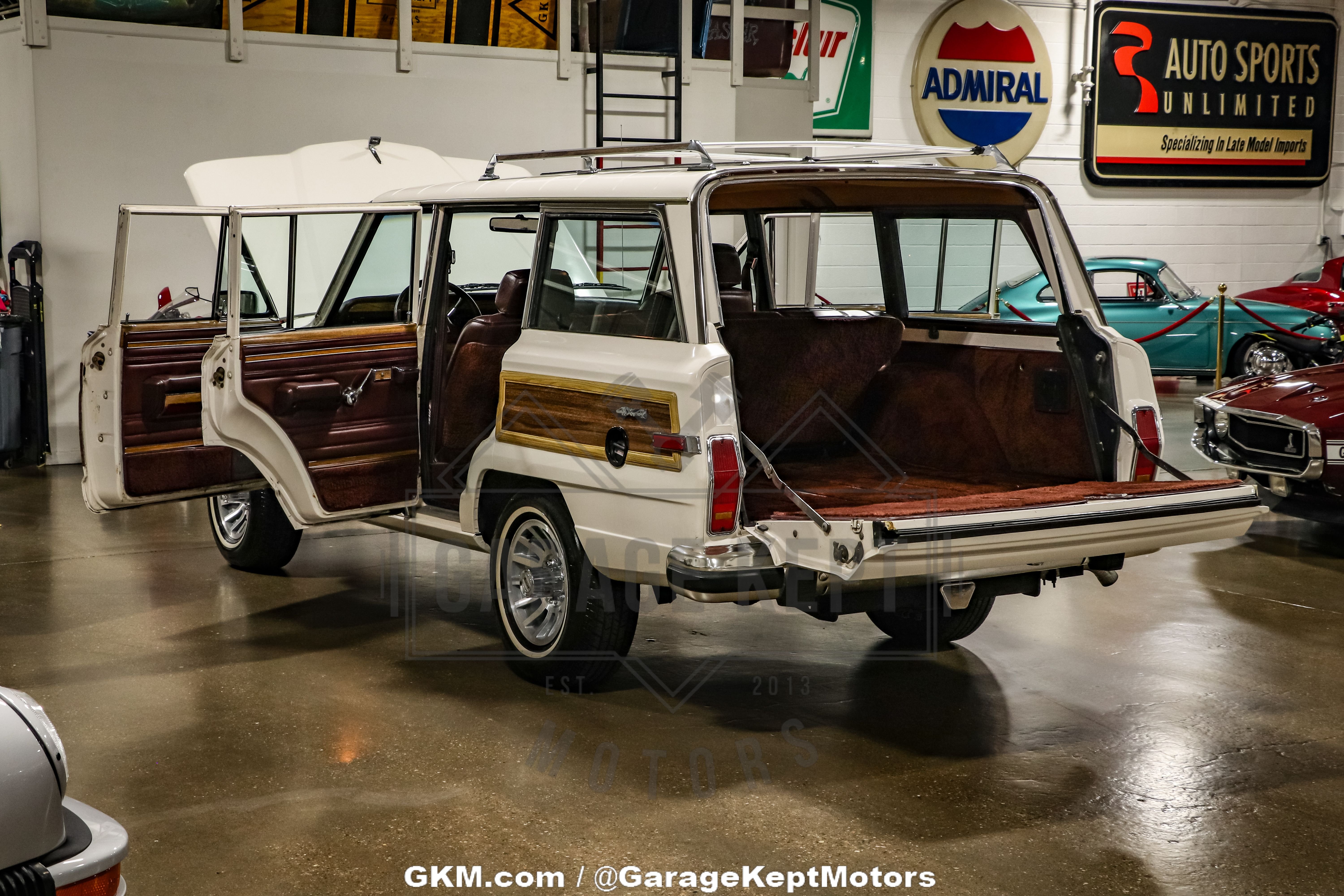 1987-jeep-grand-wagoneer-for-sale-02