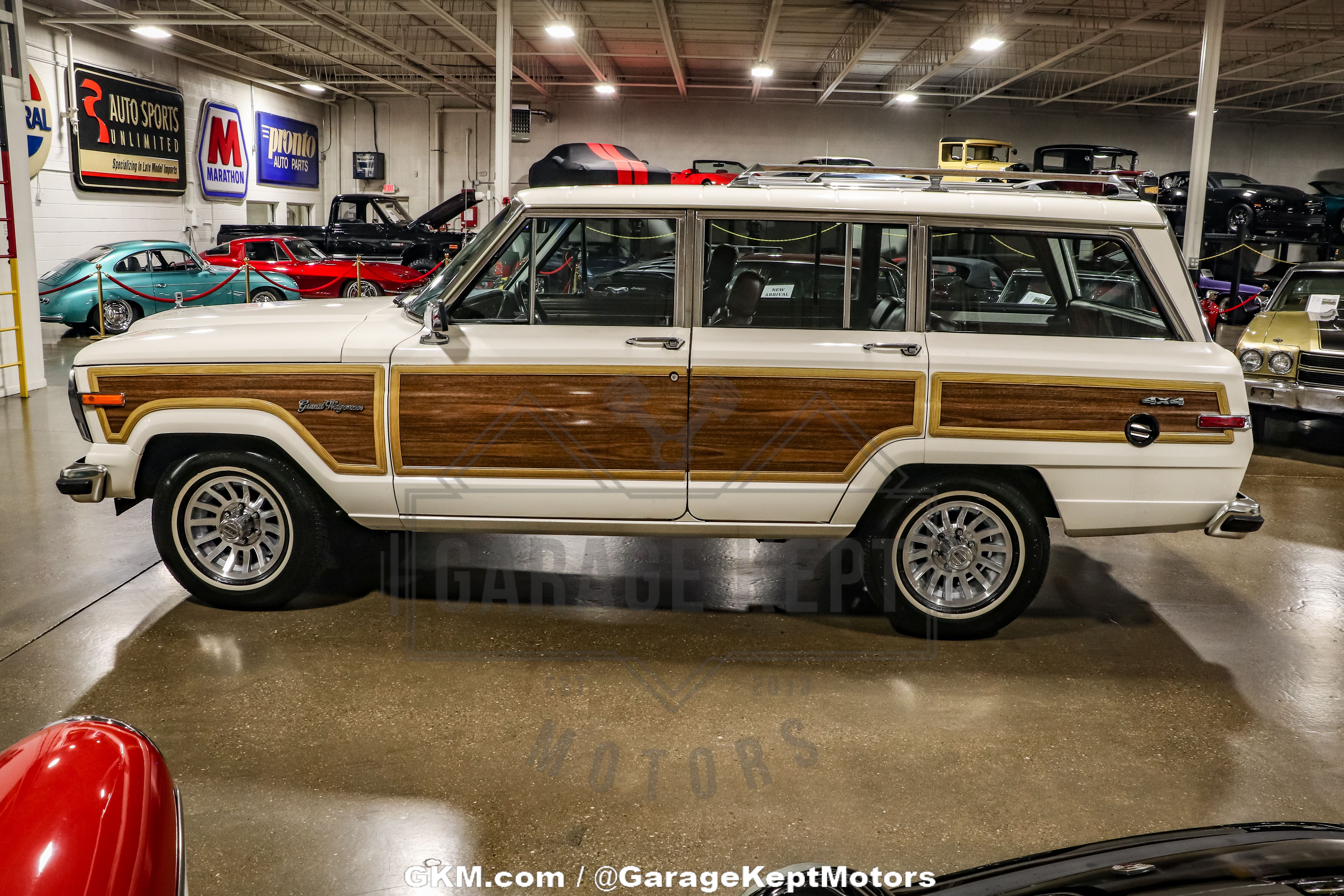 1987-jeep-grand-wagoneer-for-sale-08