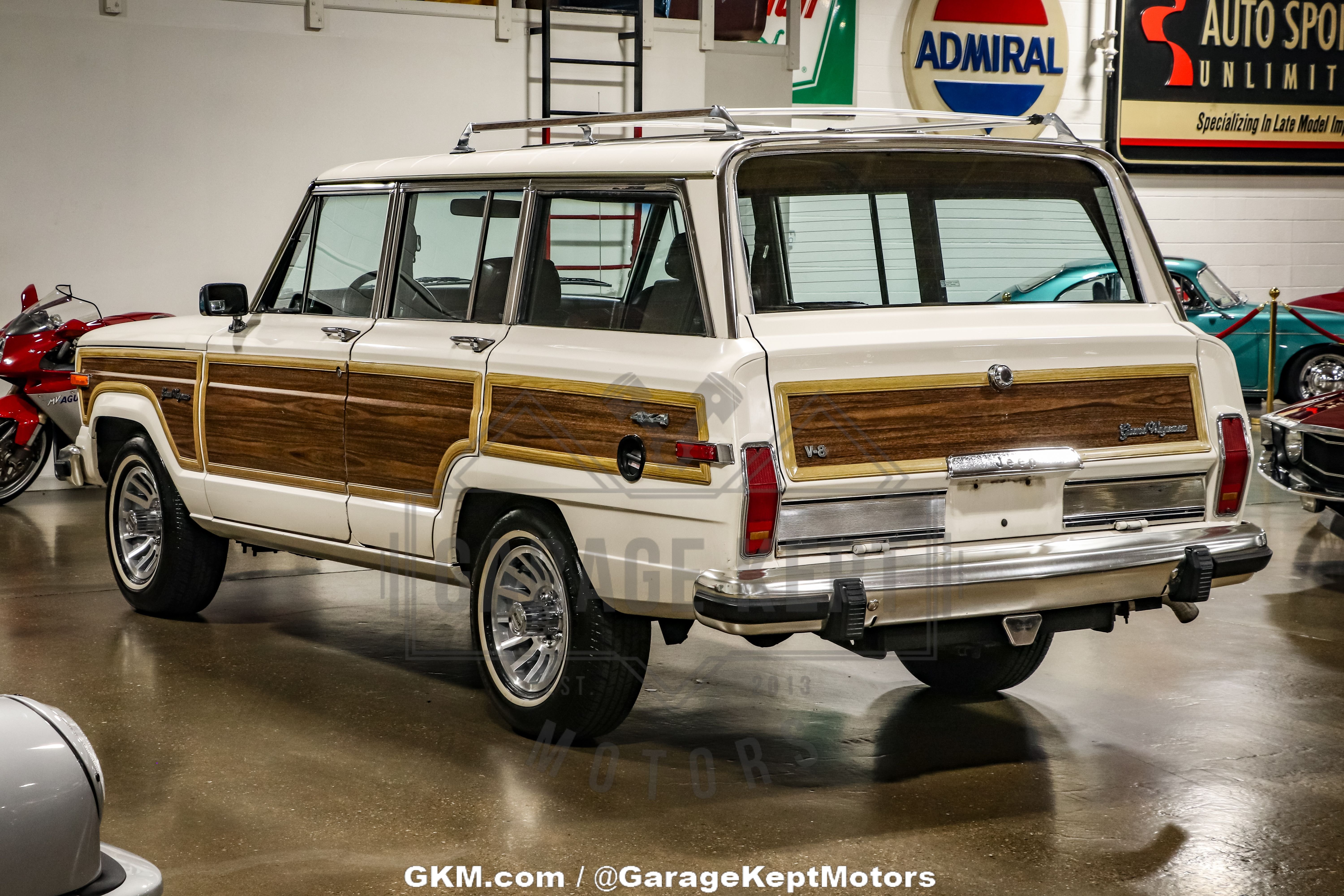 1987-jeep-grand-wagoneer-for-sale-09