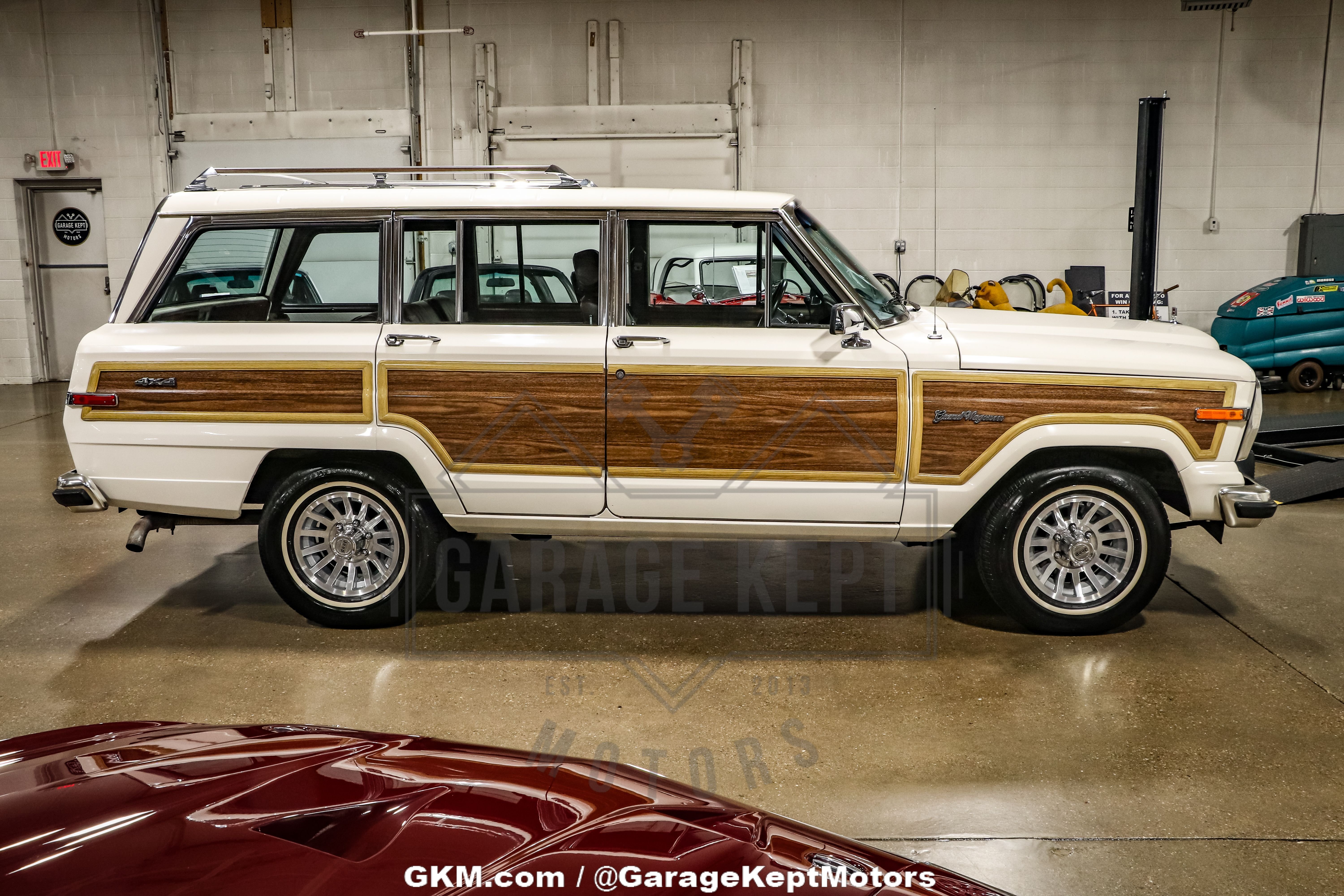 1987-jeep-grand-wagoneer-for-sale-11