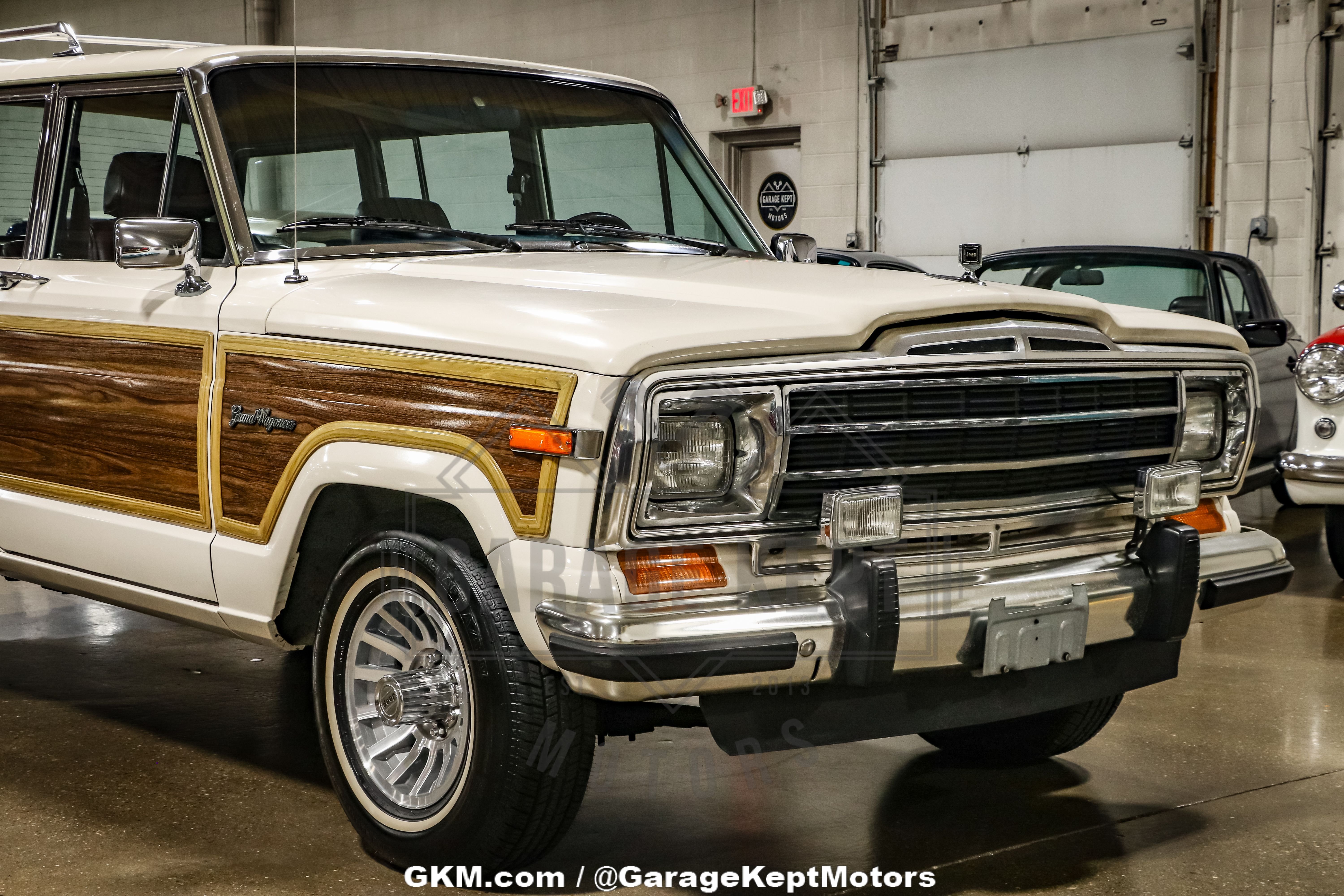 1987-jeep-grand-wagoneer-for-sale-12