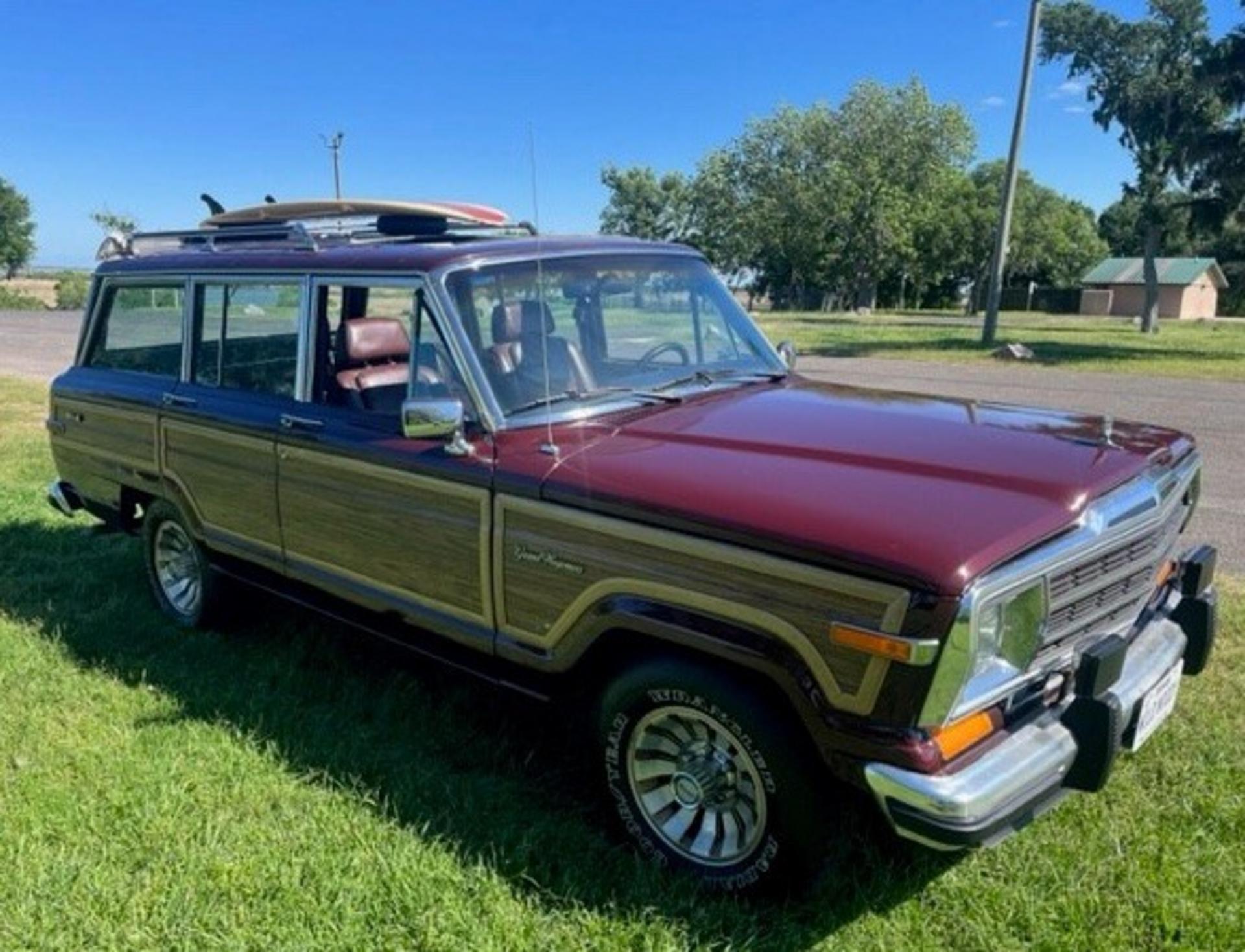 1987-jeep-grand-wagoneer-survivor-05