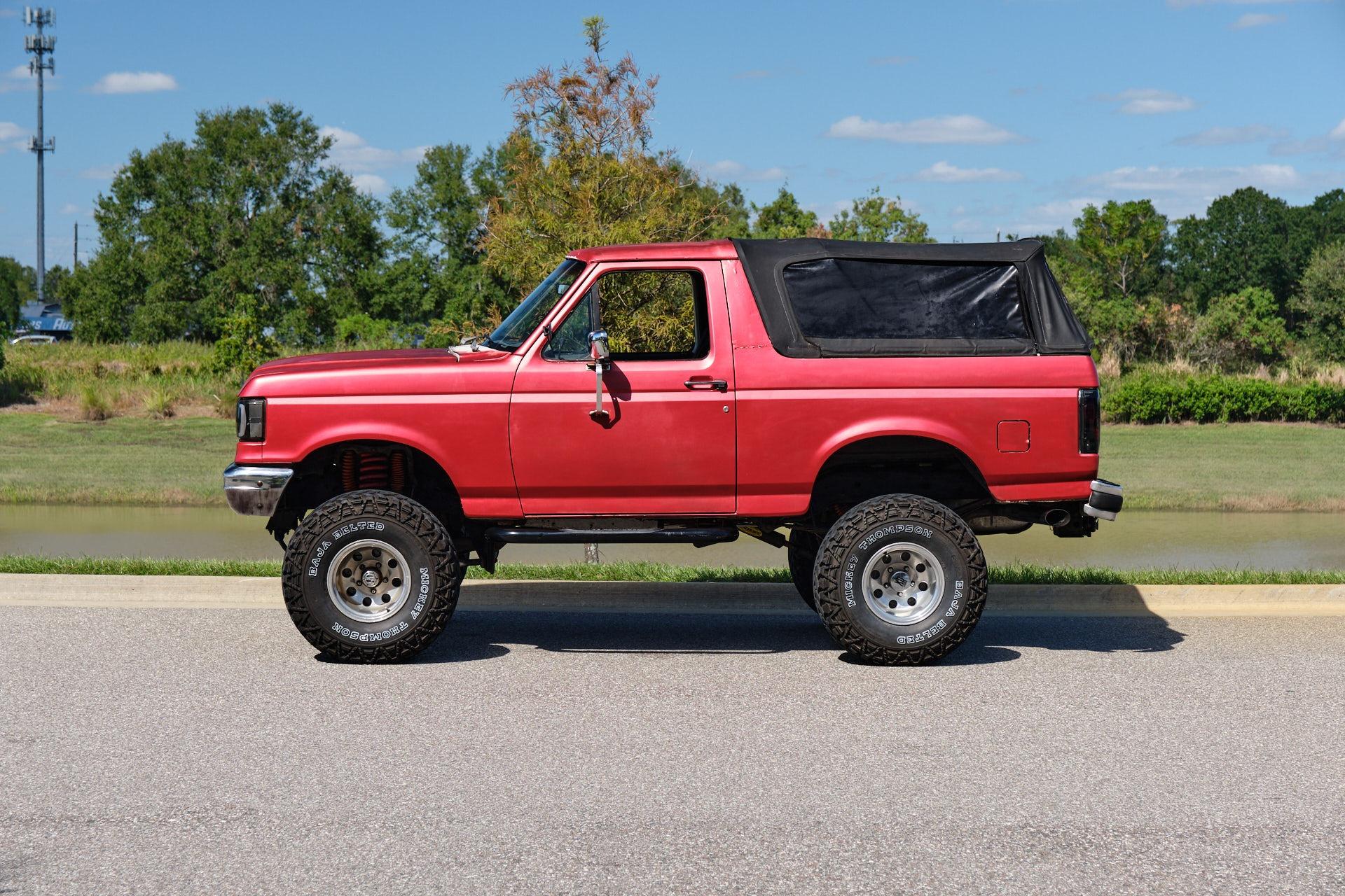 1990-ford-bronco-for-sale-02