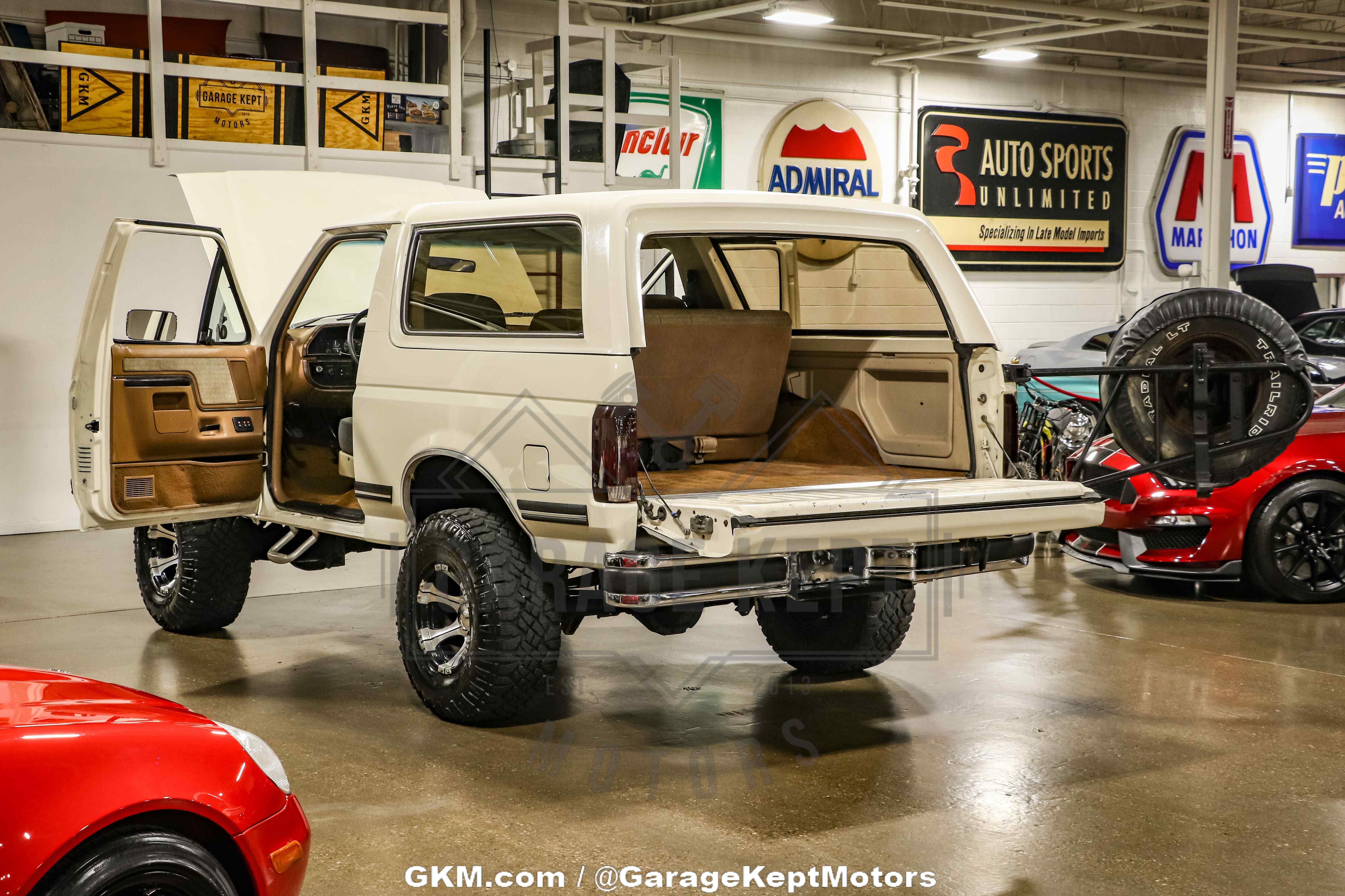 1990-ford-bronco-xlt-for-sale-02