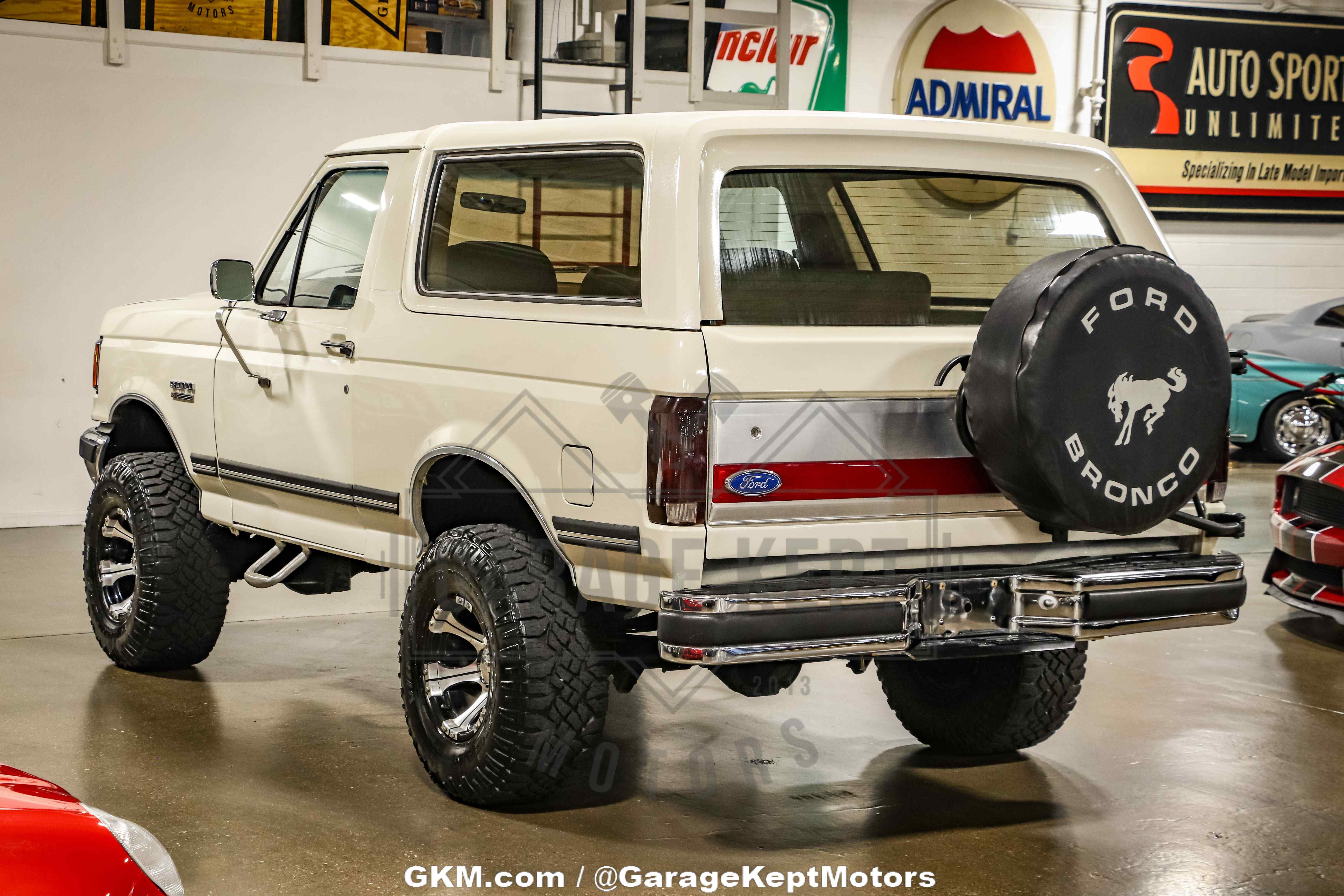 1990-ford-bronco-xlt-for-sale-09