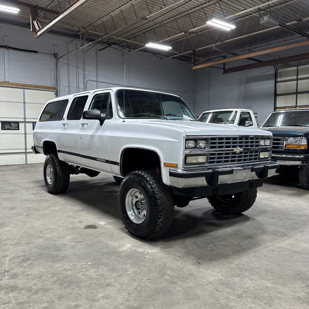 1991-chevrolet-suburban-2500-for-sale-06