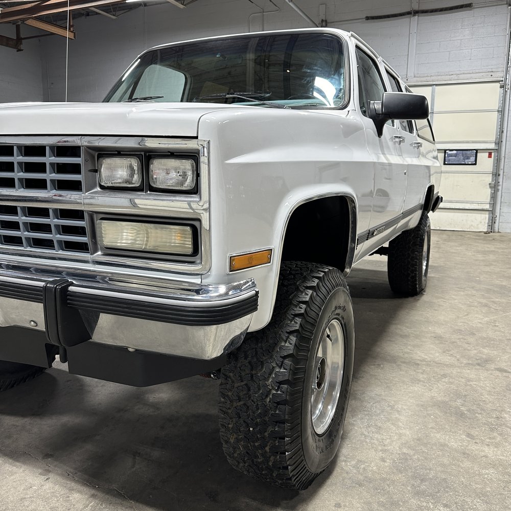 1991-chevrolet-suburban-2500-for-sale-07