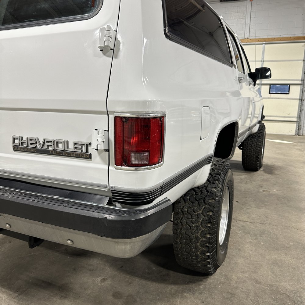 1991-chevrolet-suburban-2500-for-sale-12