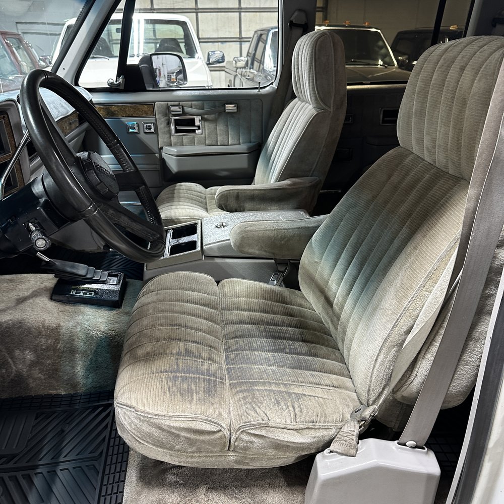 1991-chevrolet-suburban-2500-for-sale-17