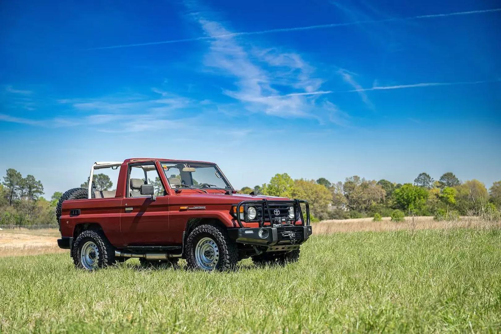 1992 TOYOTA LAND CRUISER HDJ73-01