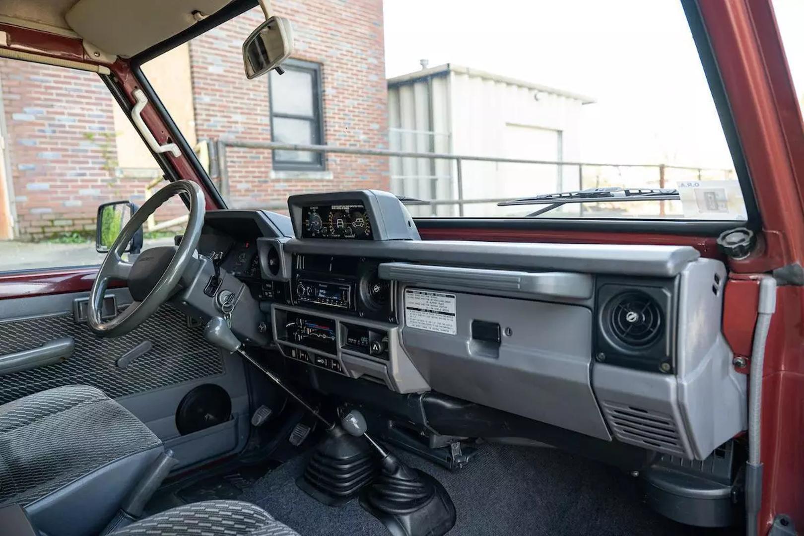 1992 TOYOTA LAND CRUISER HDJ73-19