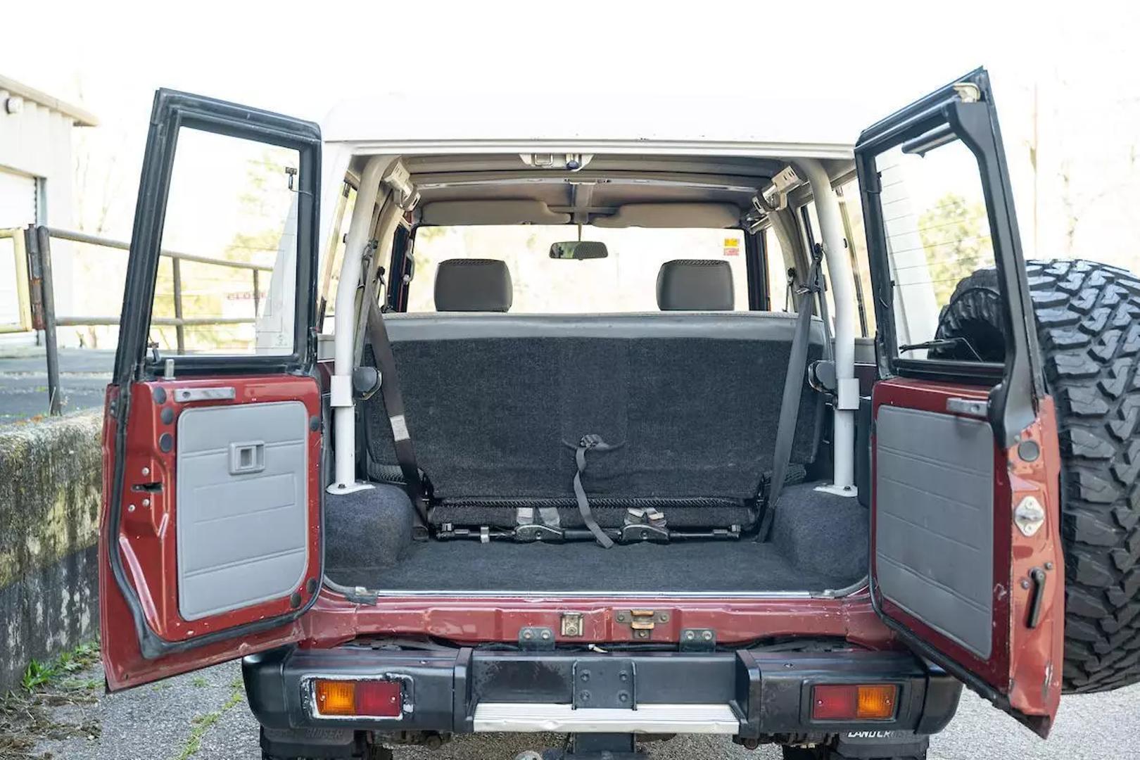 1992 TOYOTA LAND CRUISER HDJ73-23