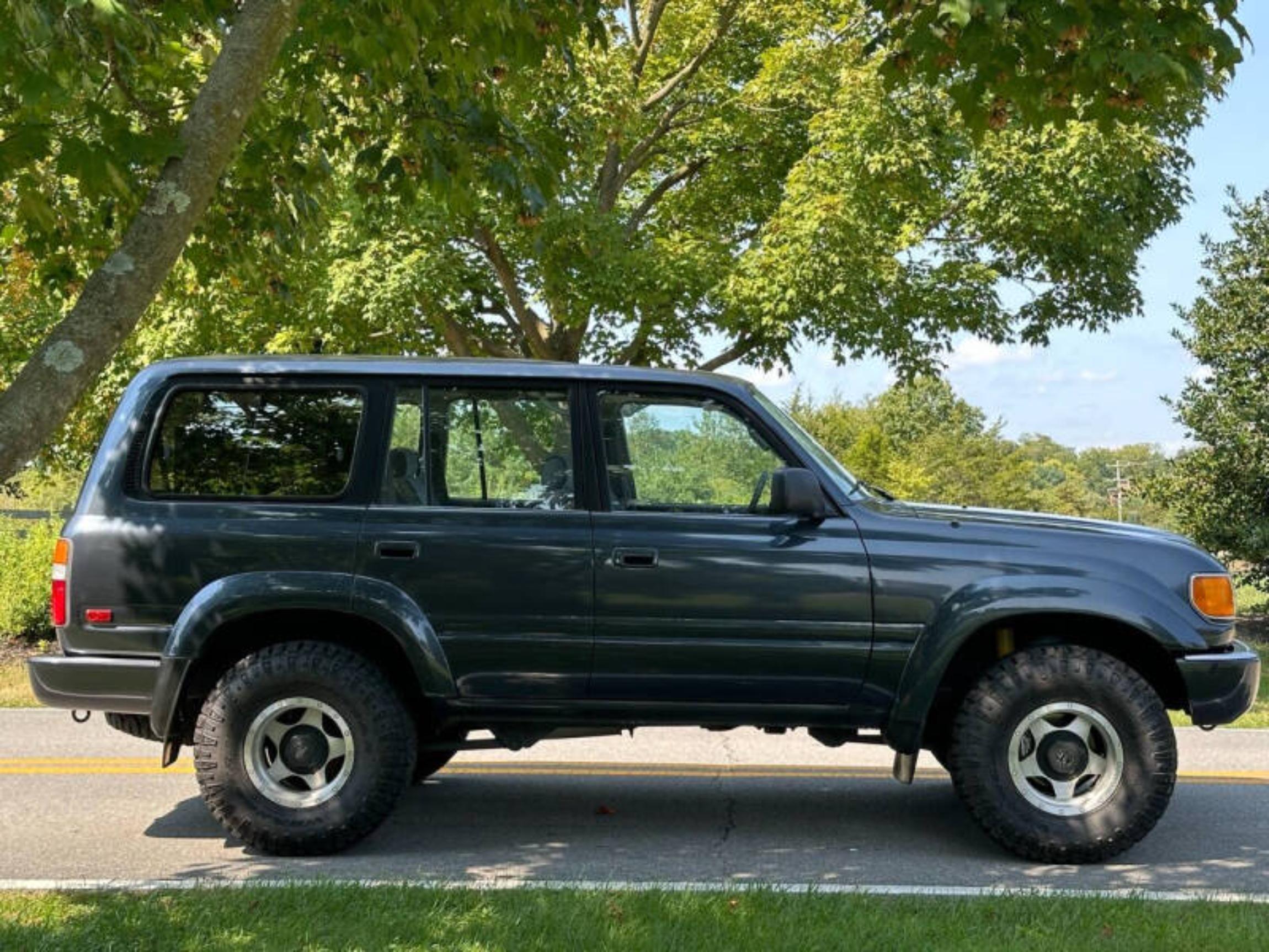 1992-toyota-land-cruiser-base-awd-4dr-suv-for-sale-05