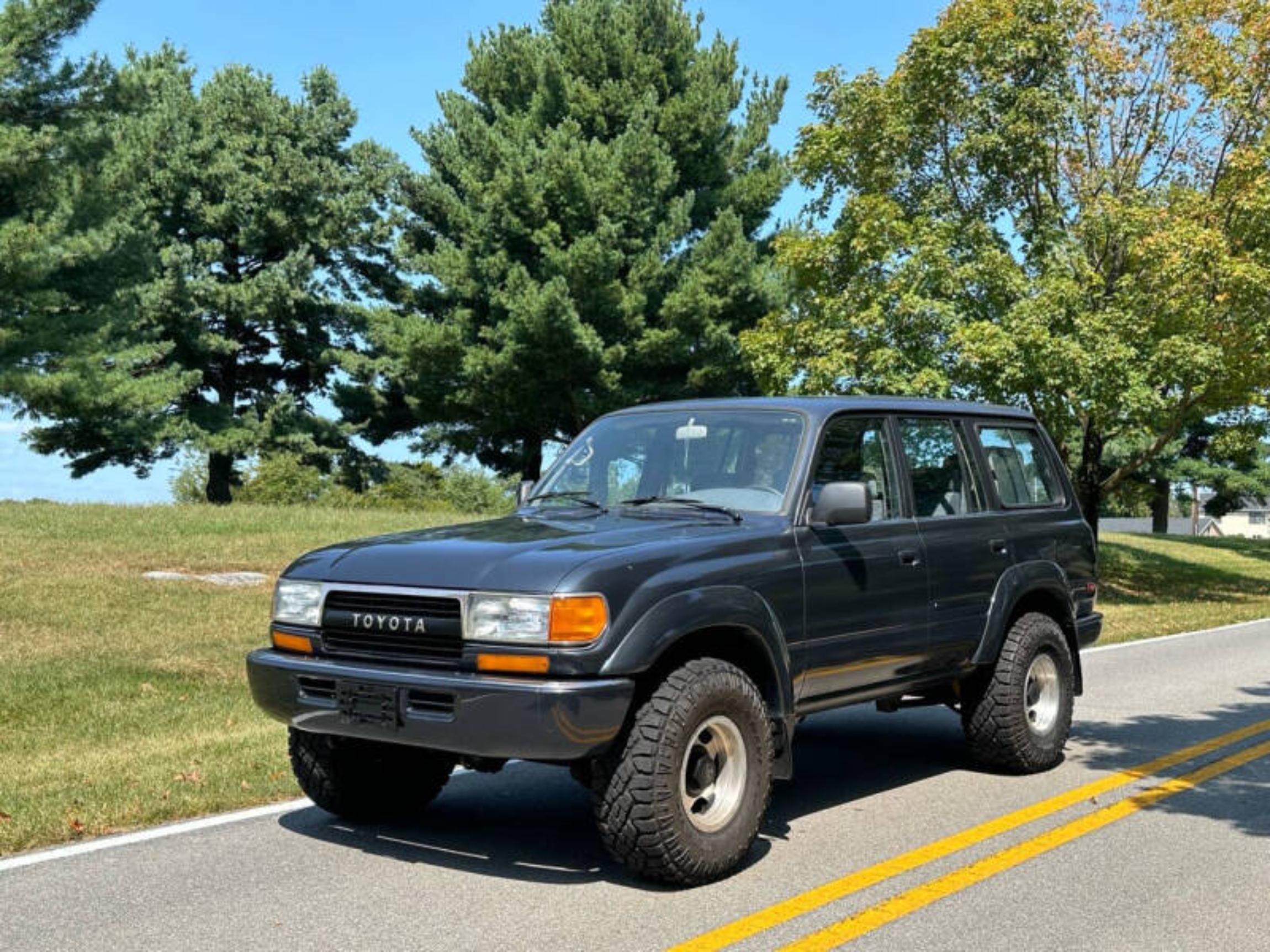 1992-toyota-land-cruiser-base-awd-4dr-suv-for-sale-08