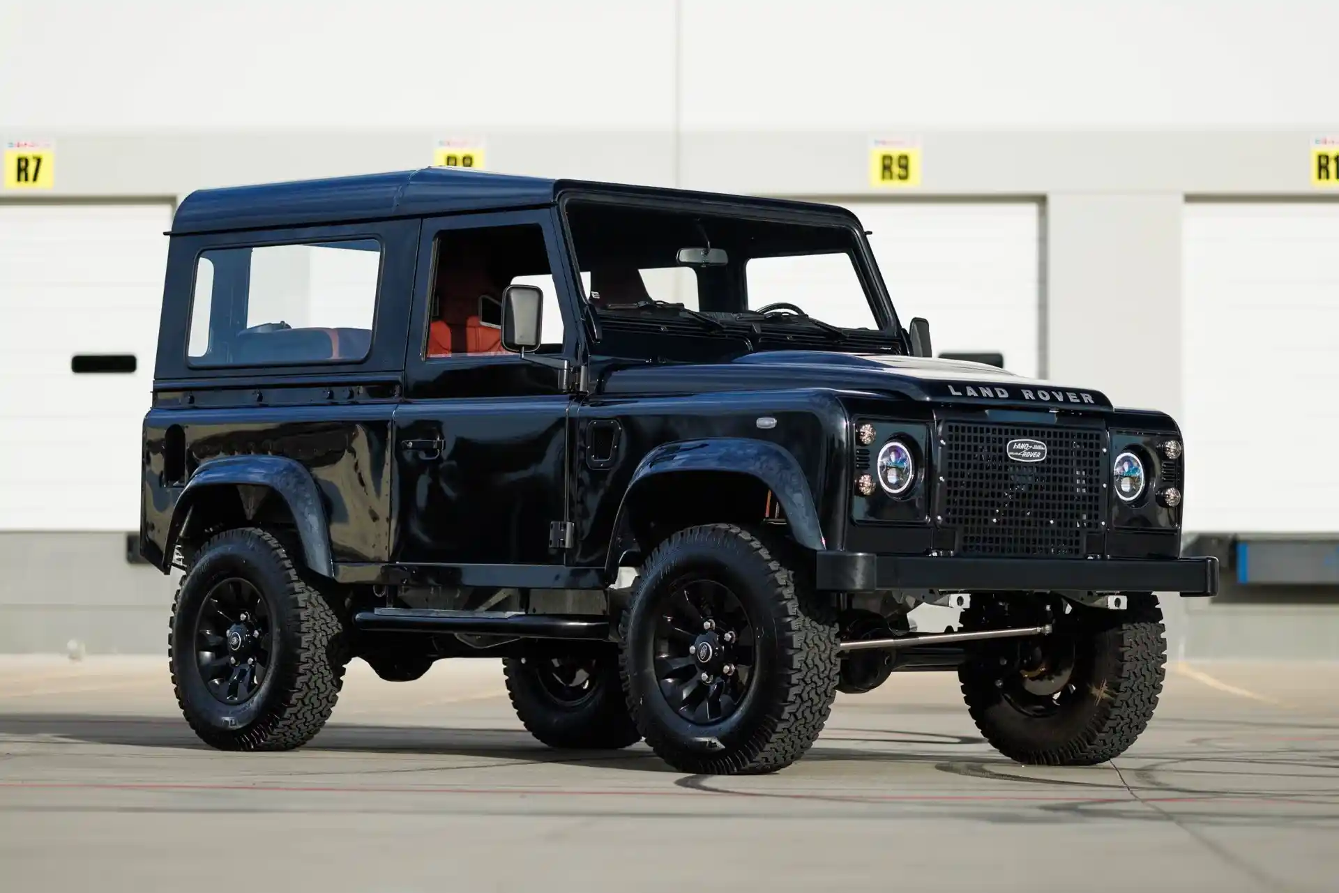 1995-land-rover-defender-90-earth-motorcars-for-sale-02