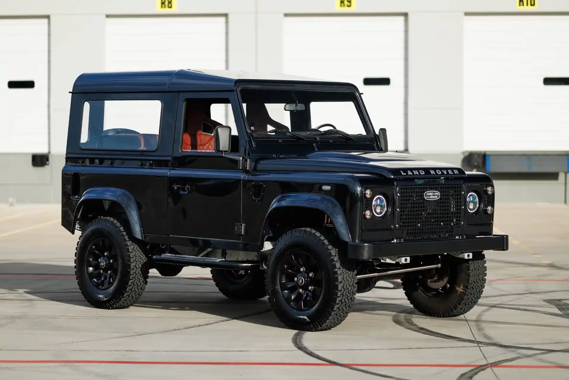 1995-land-rover-defender-90-earth-motorcars-for-sale-03