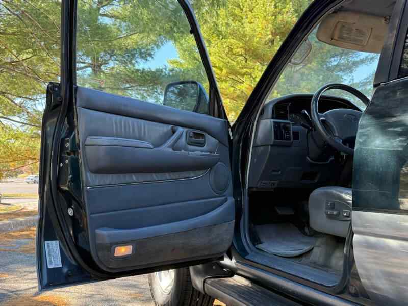 1995-toyota-land-cruiser-base-awd-4dr-suv-for-sale-09