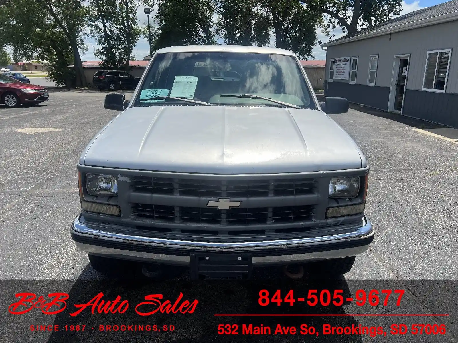 1996-chevrolet-suburban-2500-for-sale-03