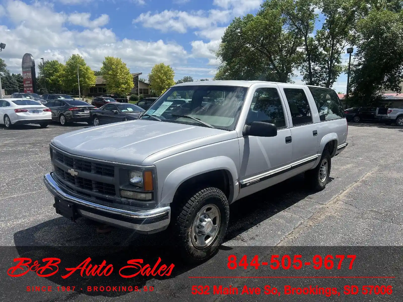 1996-chevrolet-suburban-2500-for-sale-05.1