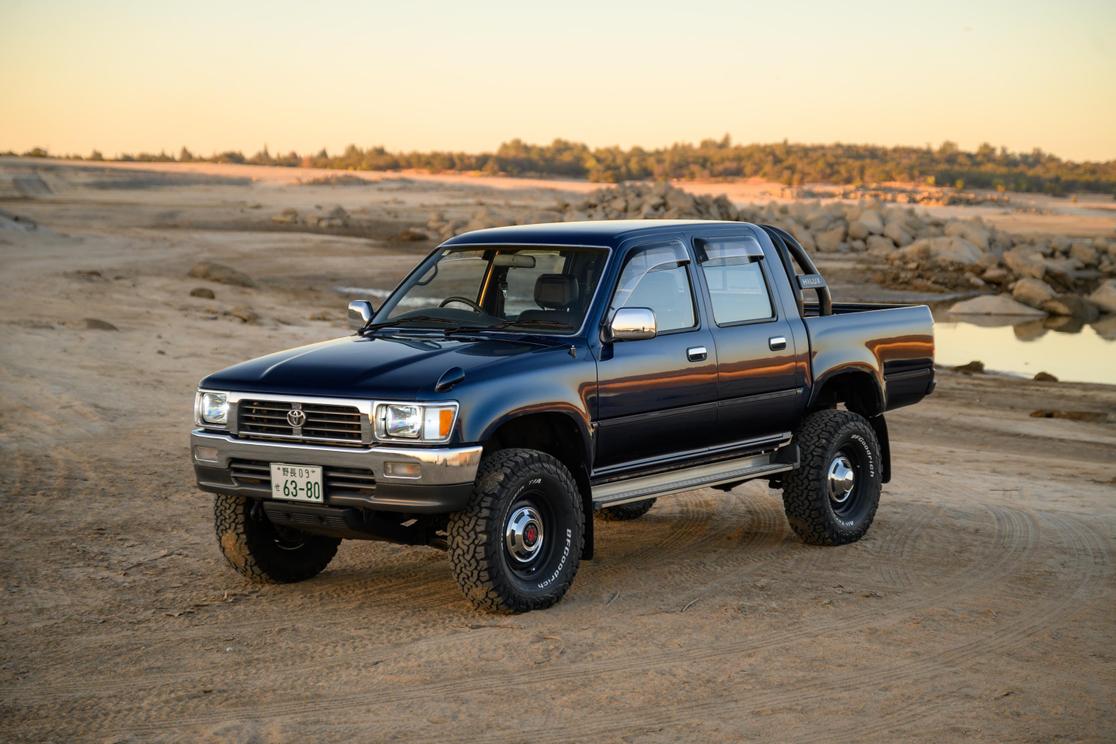 1996-toyota-hilux-ssr-07