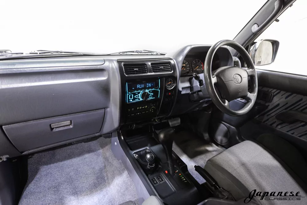 1996-toyota-j90-land-cruiser-08