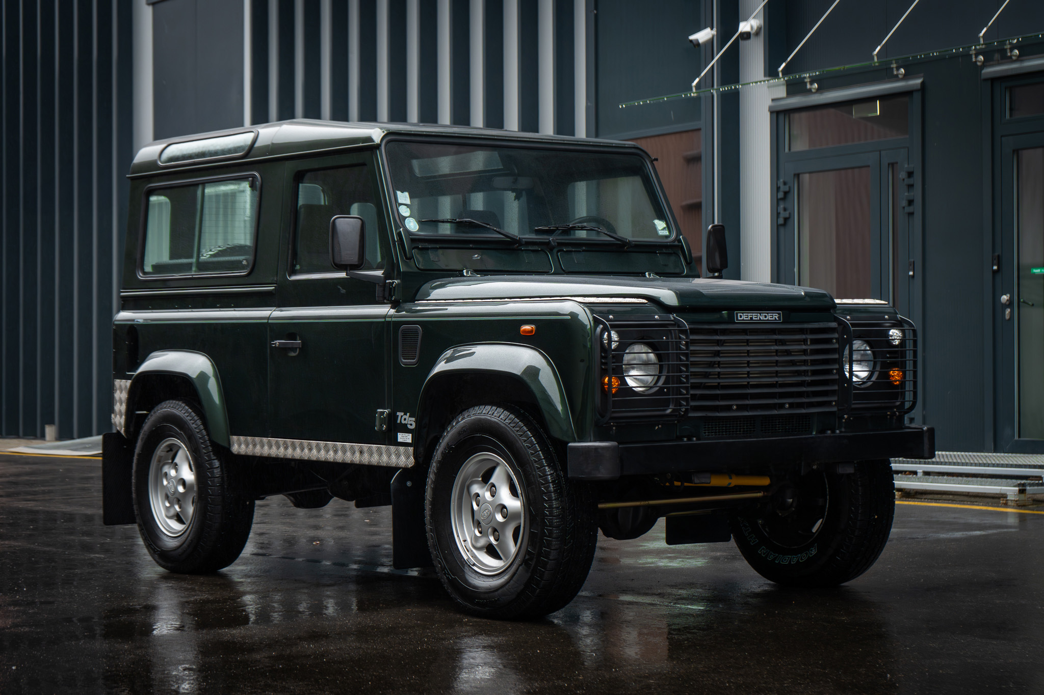 1999-land-rover-defender-td5-for-sale-02