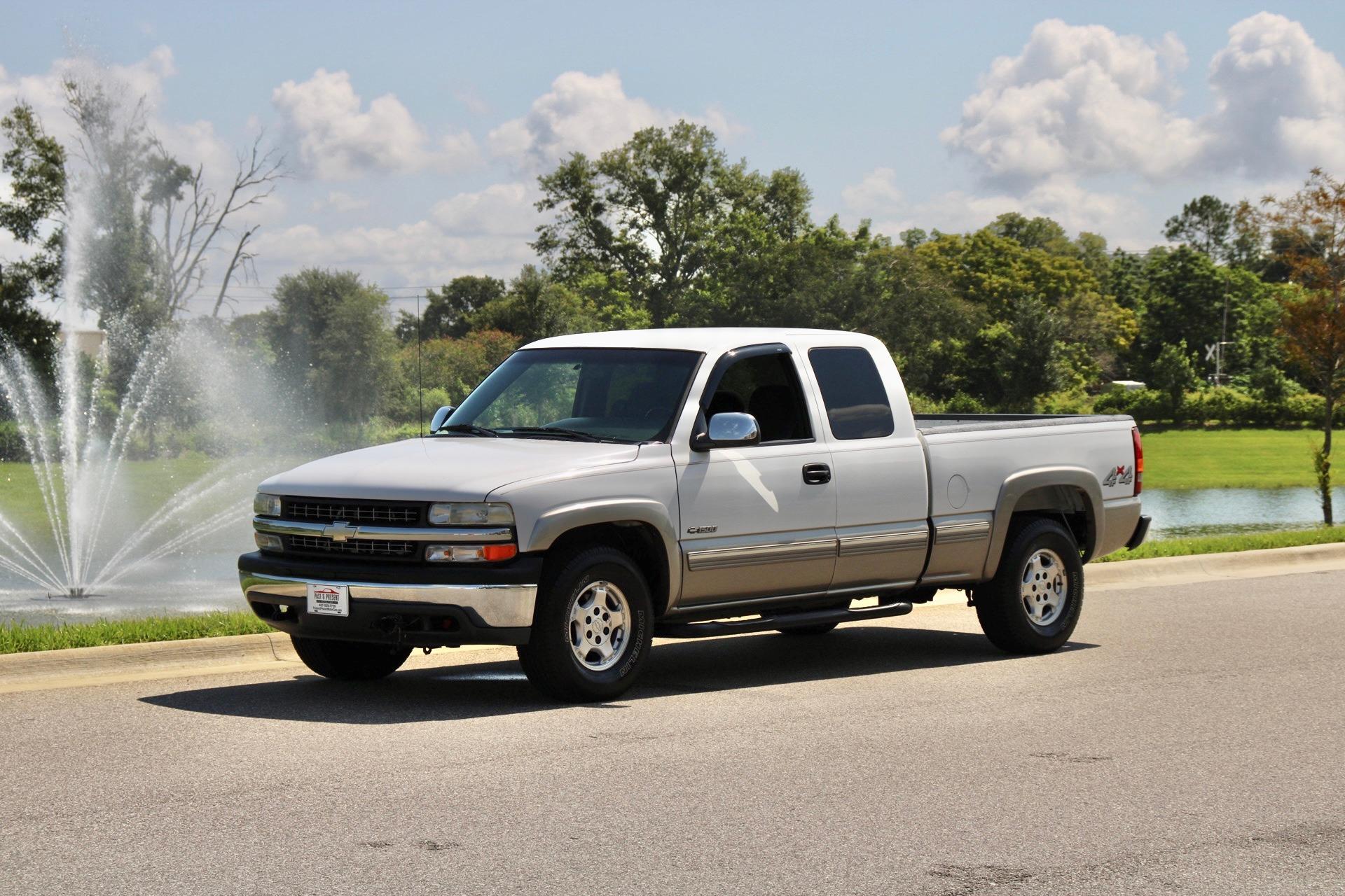 2000-chevy-silverado-ls-v8-for-sale-01