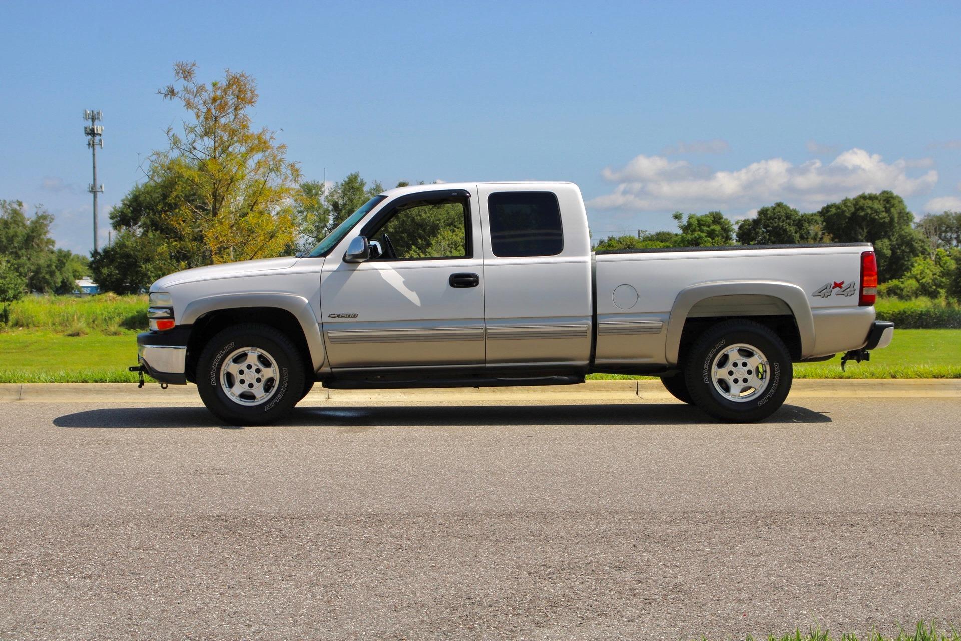 2000-chevy-silverado-ls-v8-for-sale-02