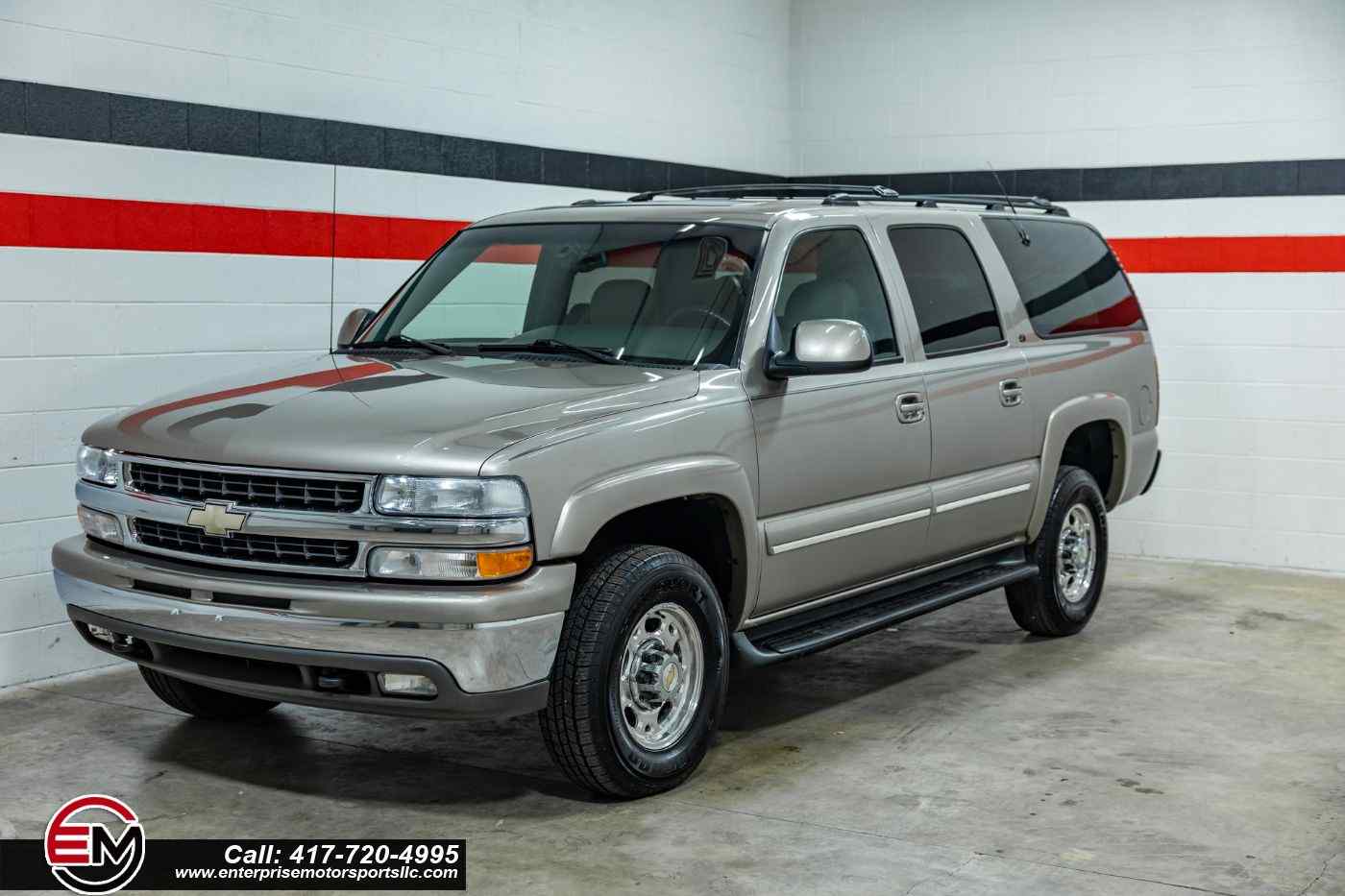 2001-Chevrolet-Suburban-LT-for-sale-01