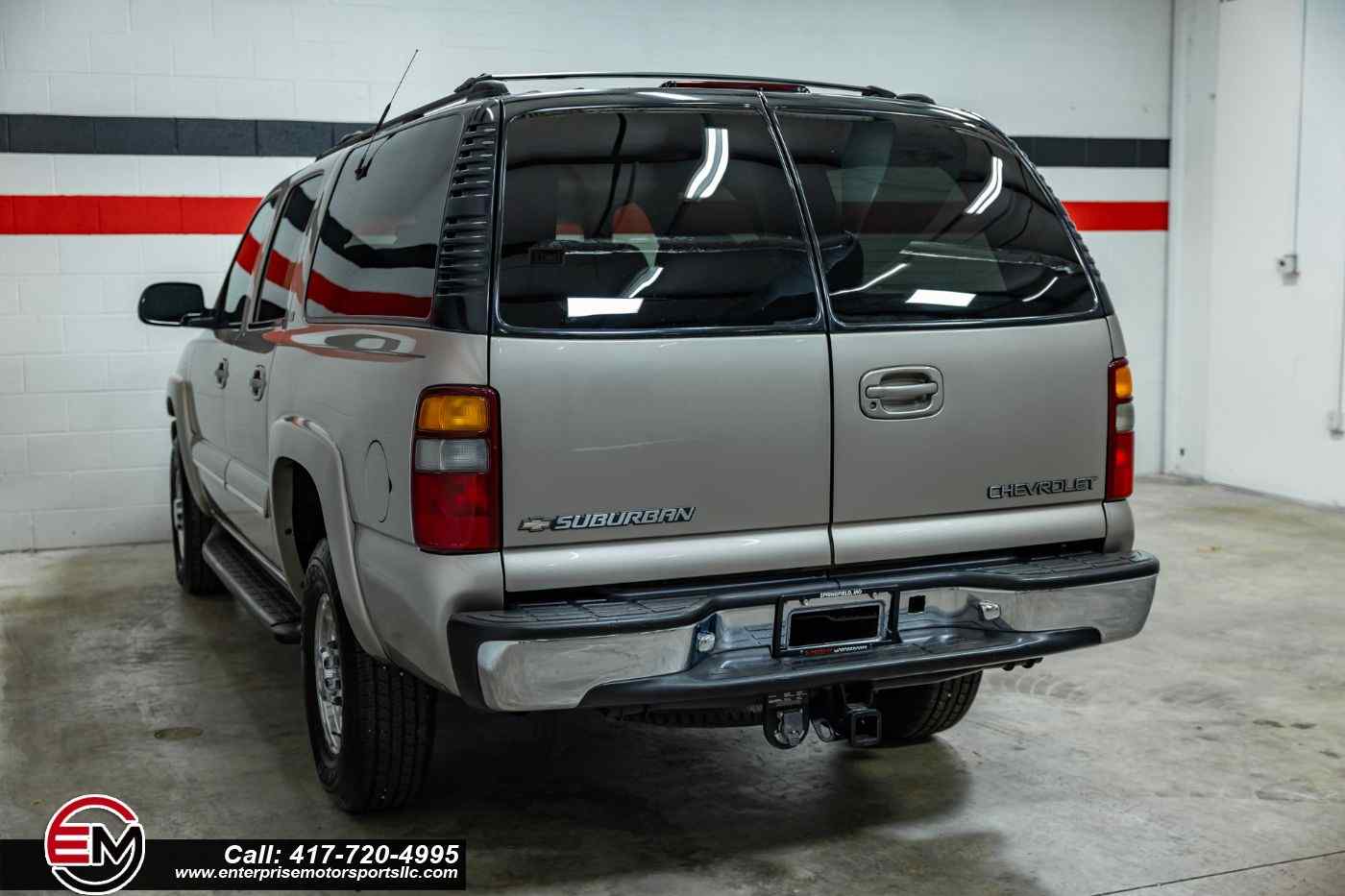 2001-Chevrolet-Suburban-LT-for-sale-03