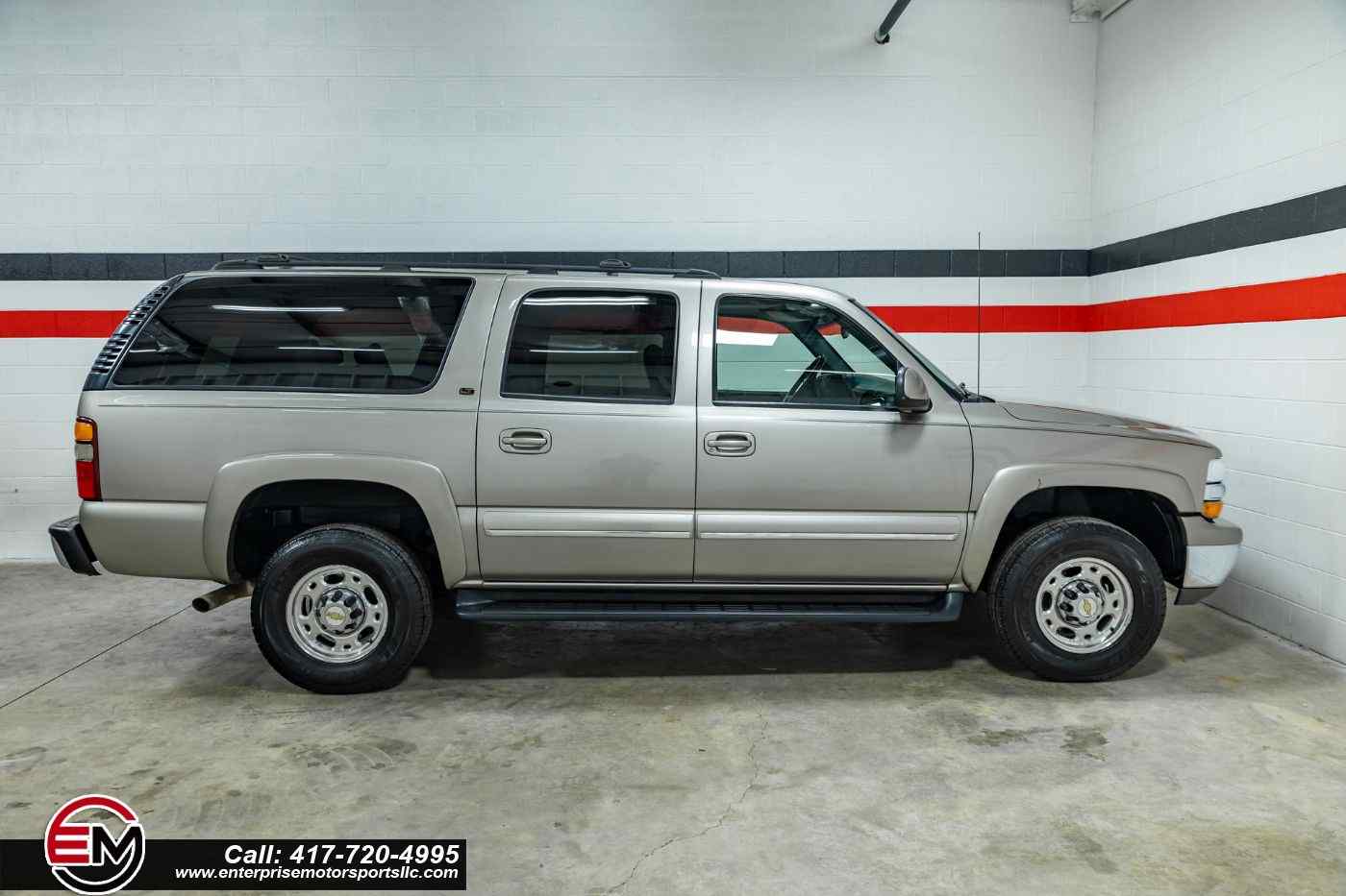 2001-Chevrolet-Suburban-LT-for-sale-05