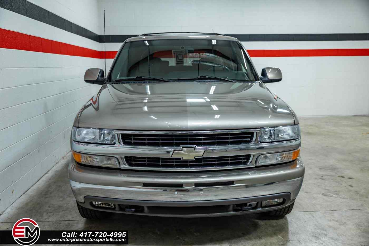 2001-Chevrolet-Suburban-LT-for-sale-07