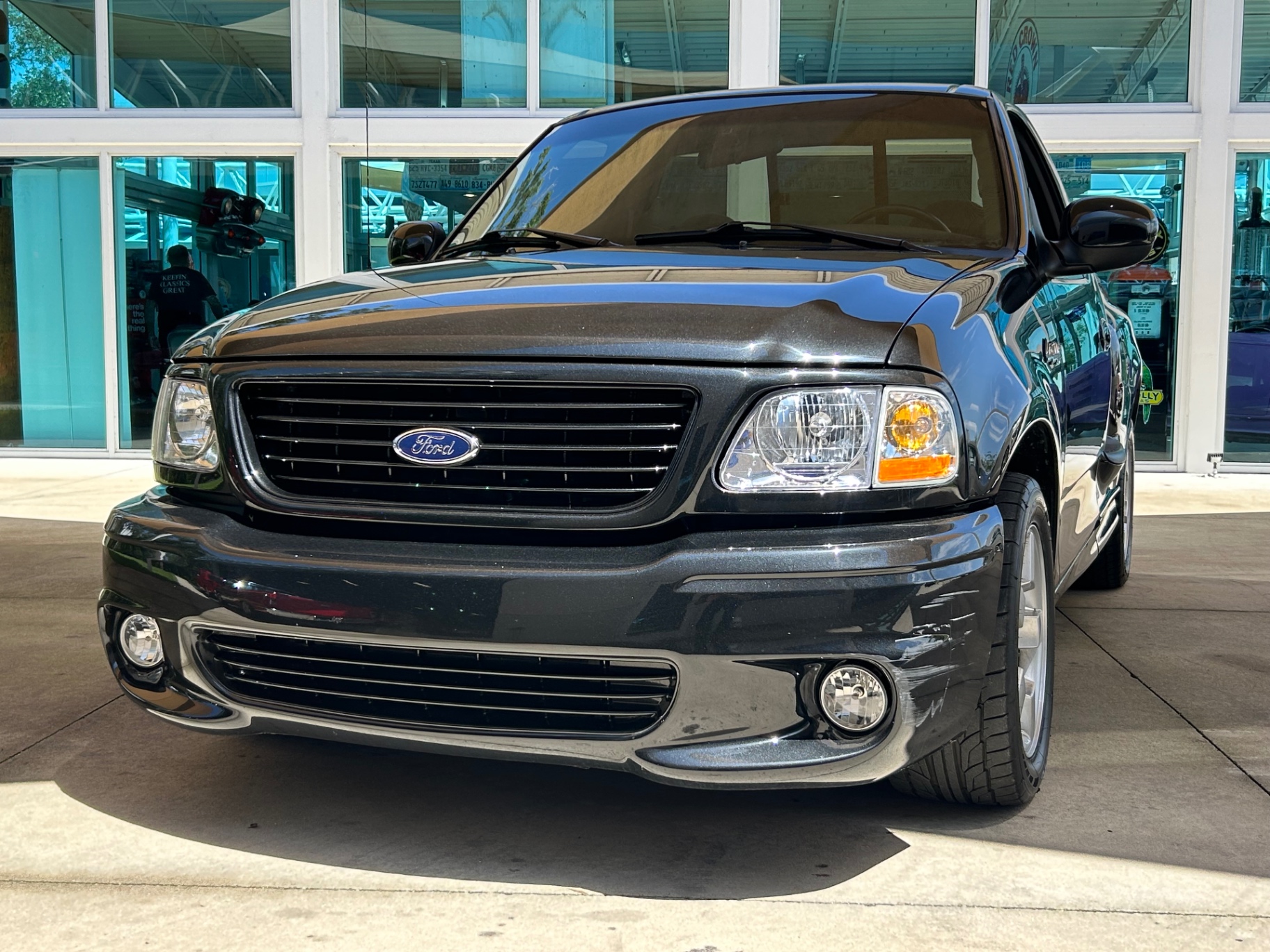 2001-ford-f-150-lightning-for-sale-01