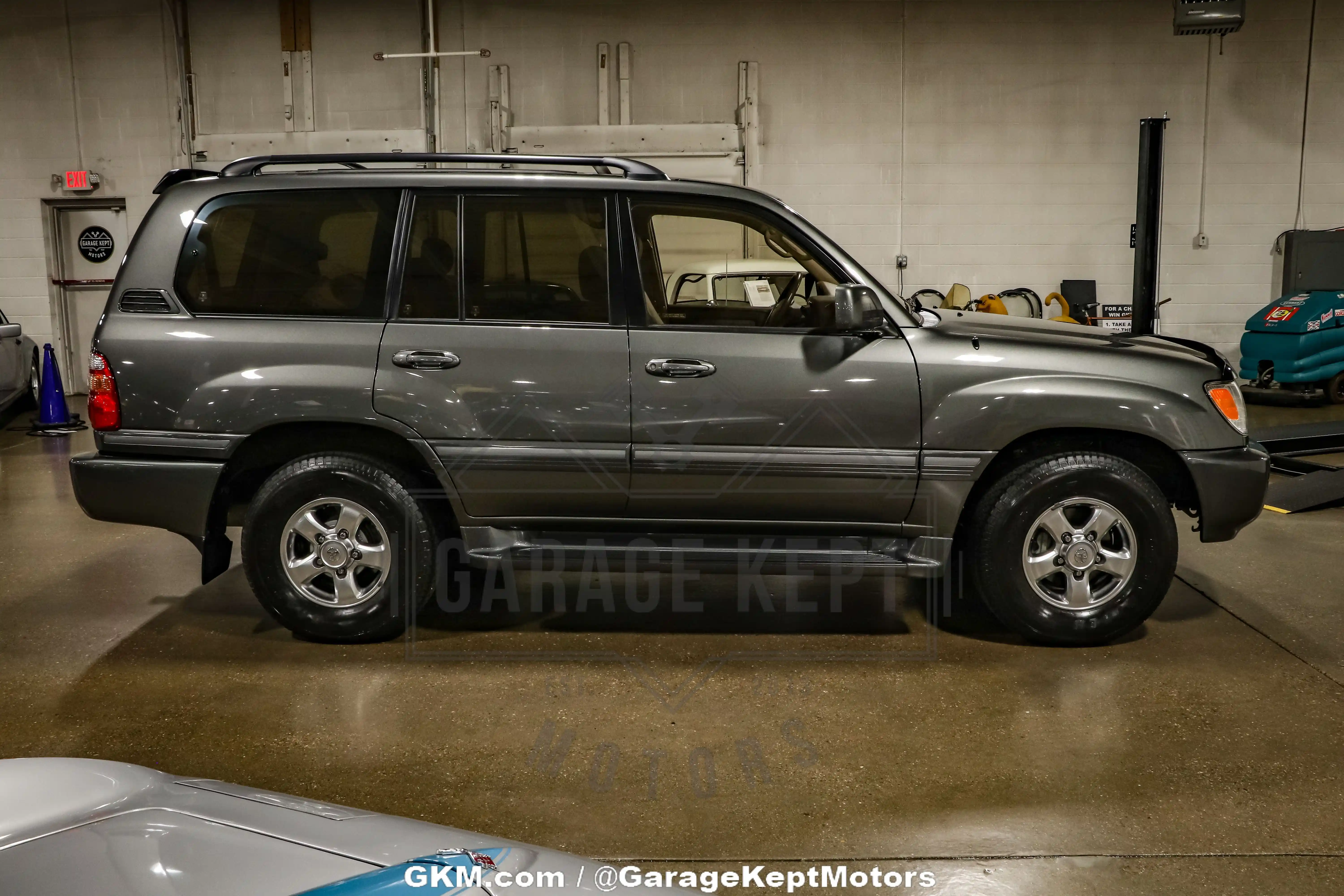 2001-toyota-land-cruiser-for-sale-12