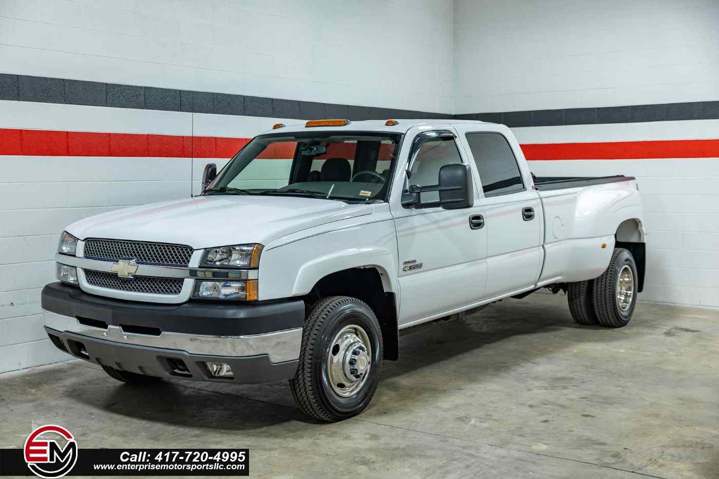 2004-Chevrolet-Silverado-3500-DRW-for-sale-01